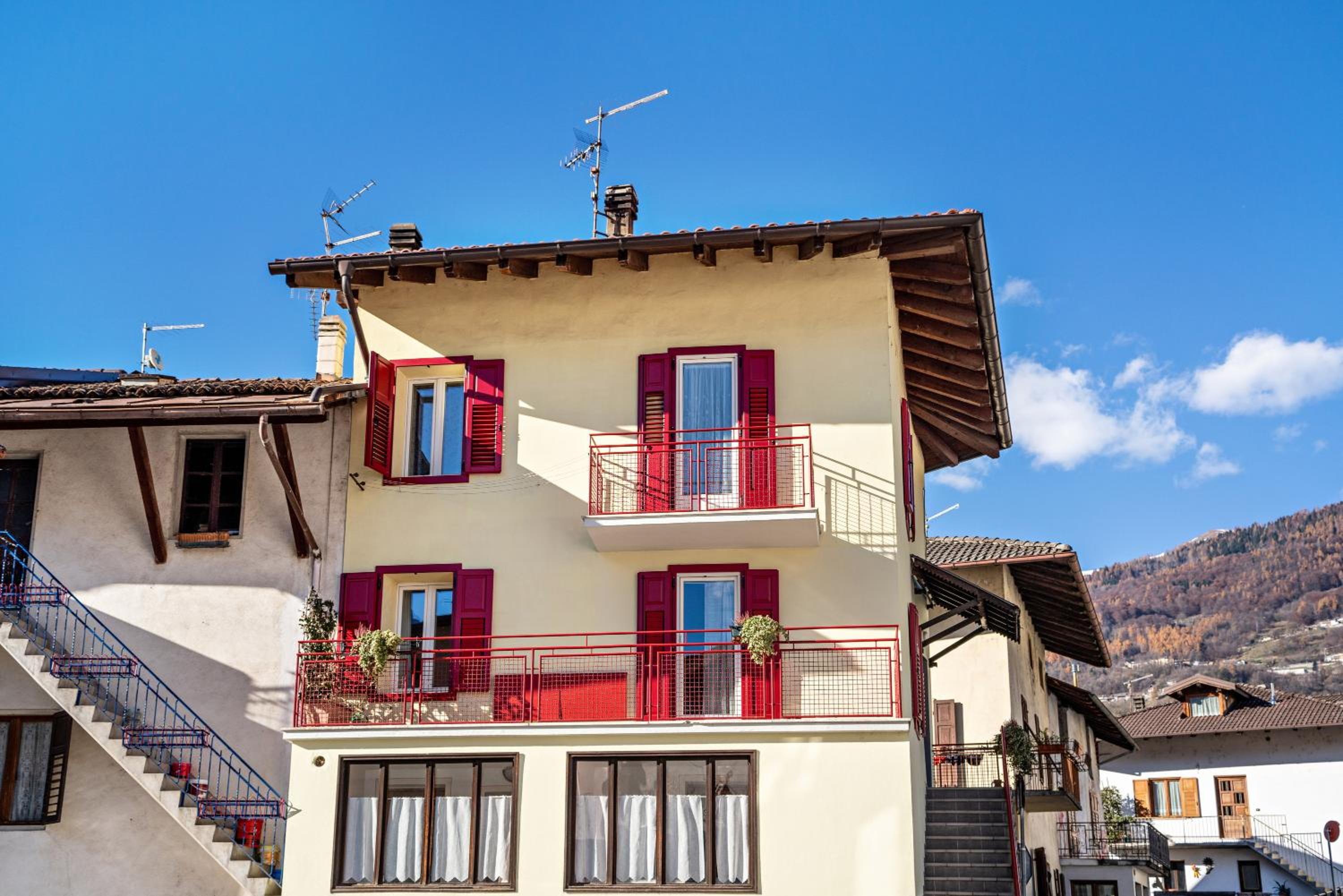 Balconi Rossi Borgo Valsugana