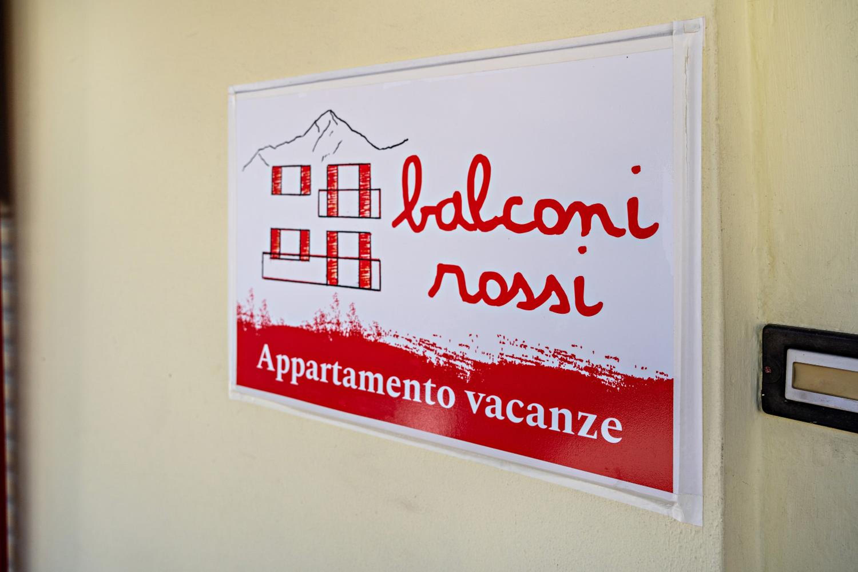 Balconi Rossi Borgo Valsugana
