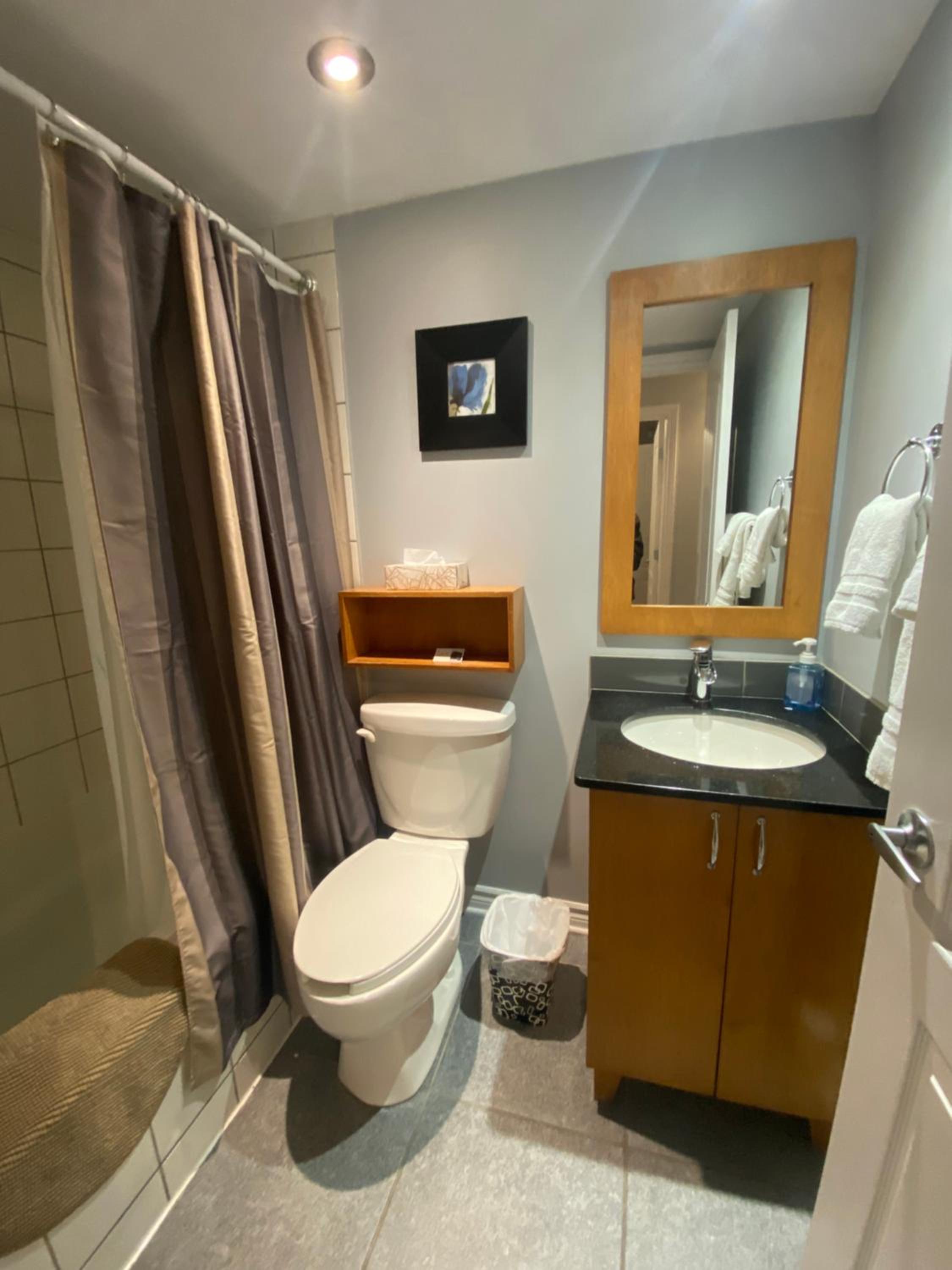 ApartHotelMontreal by Les Terrasses Saint Urbain 2225I2
