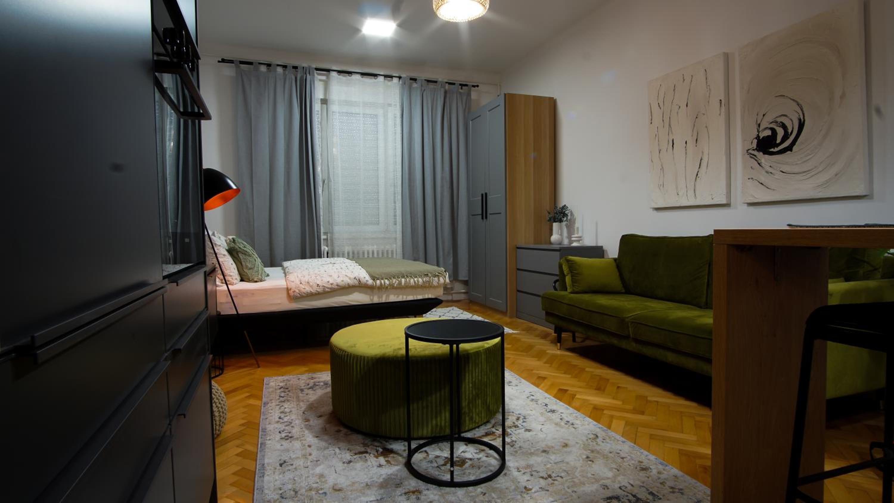Photo 8
