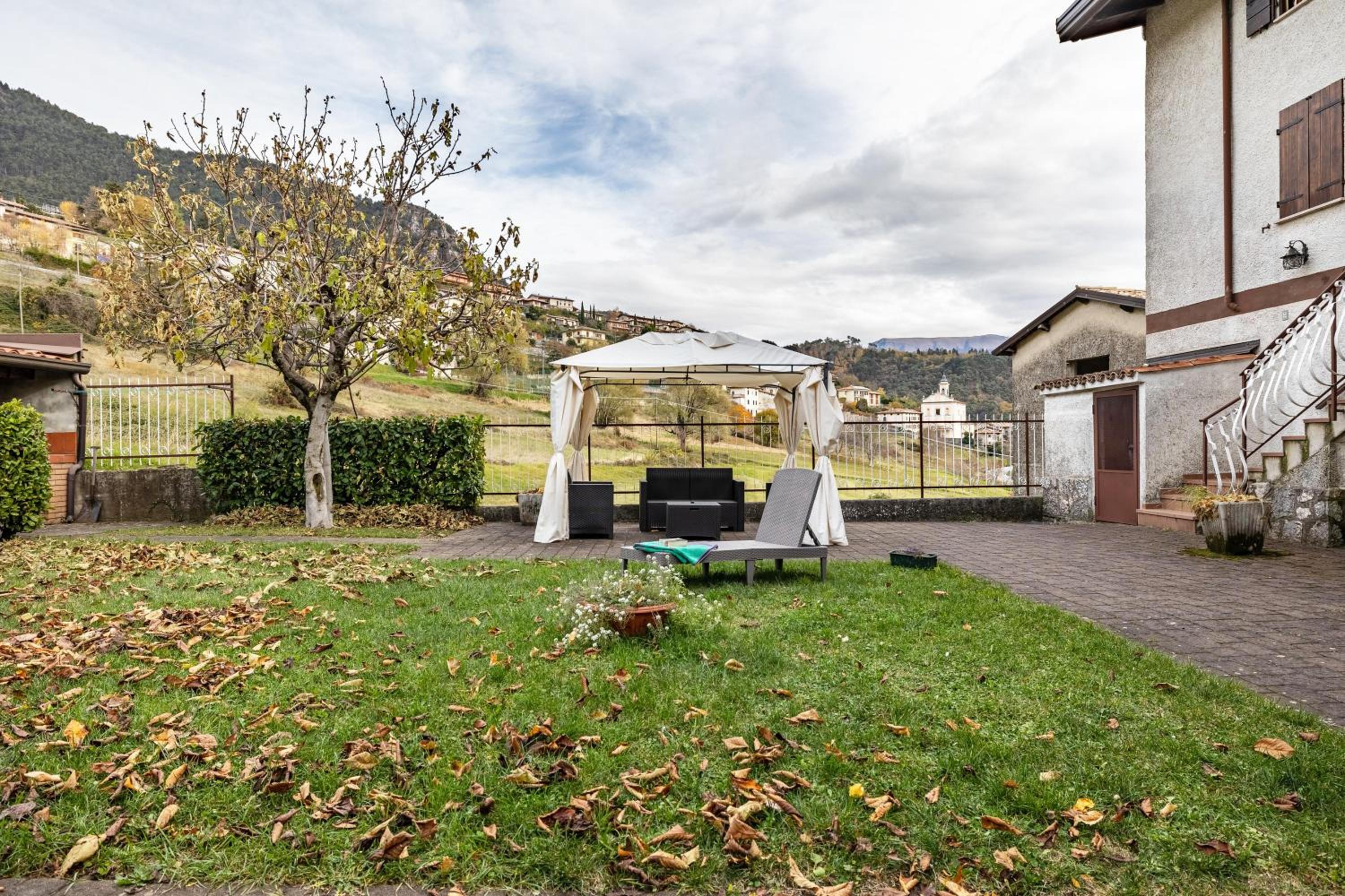 Casa Luisa Lake Garda view 2