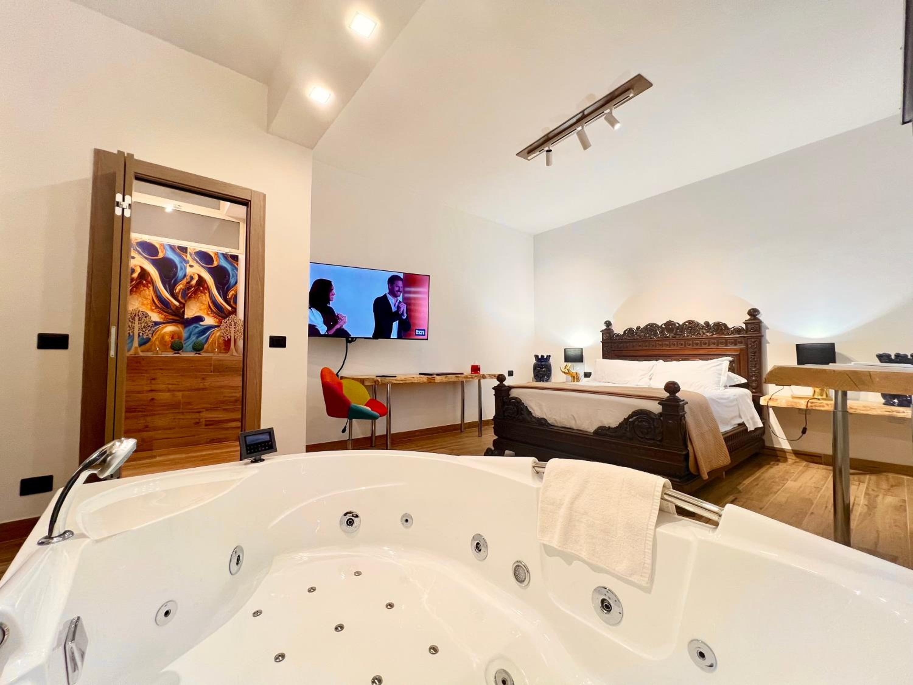 Carrubba's luxury home view 4