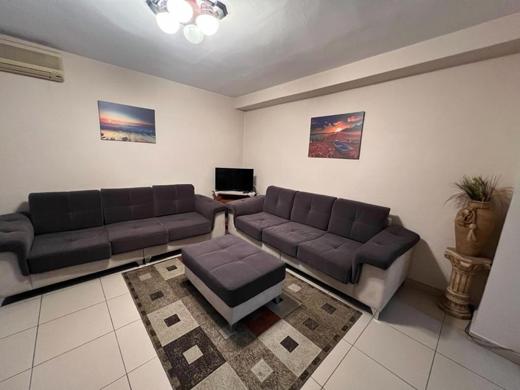 Entire nice apartment, in the center