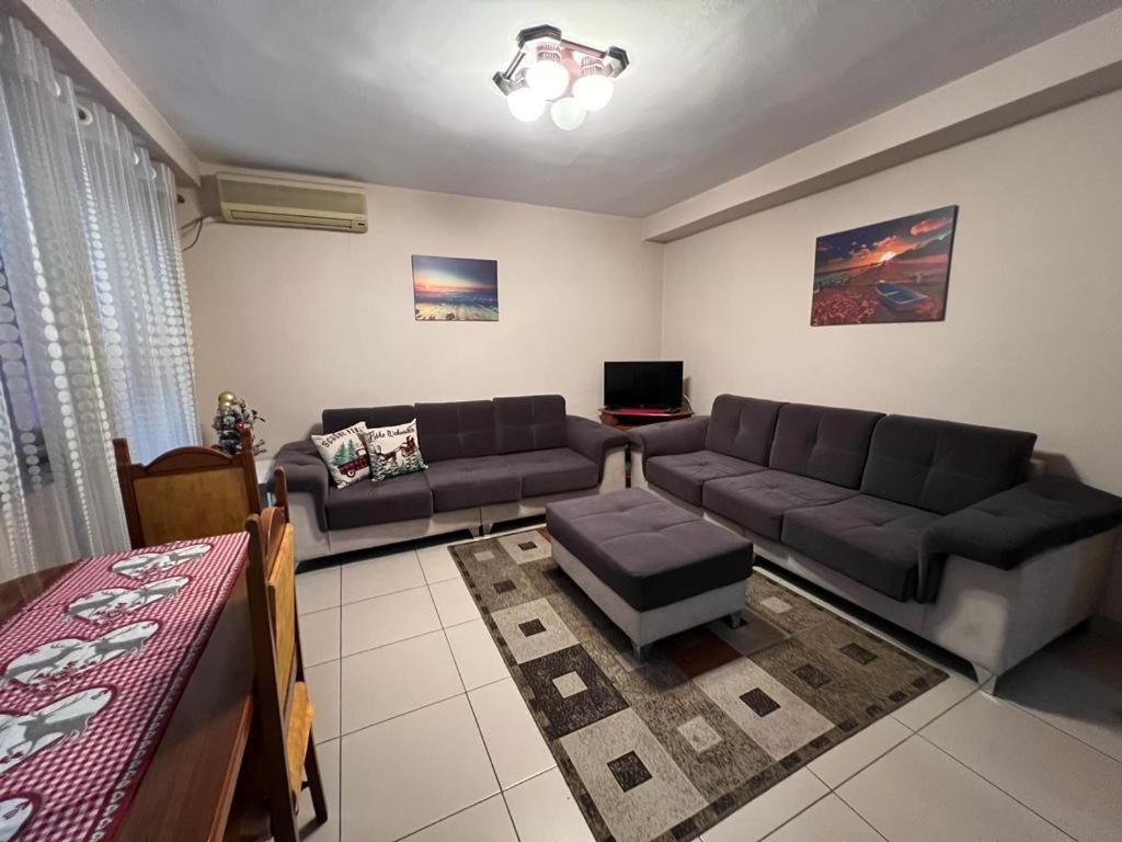 Entire nice apartment, in the center