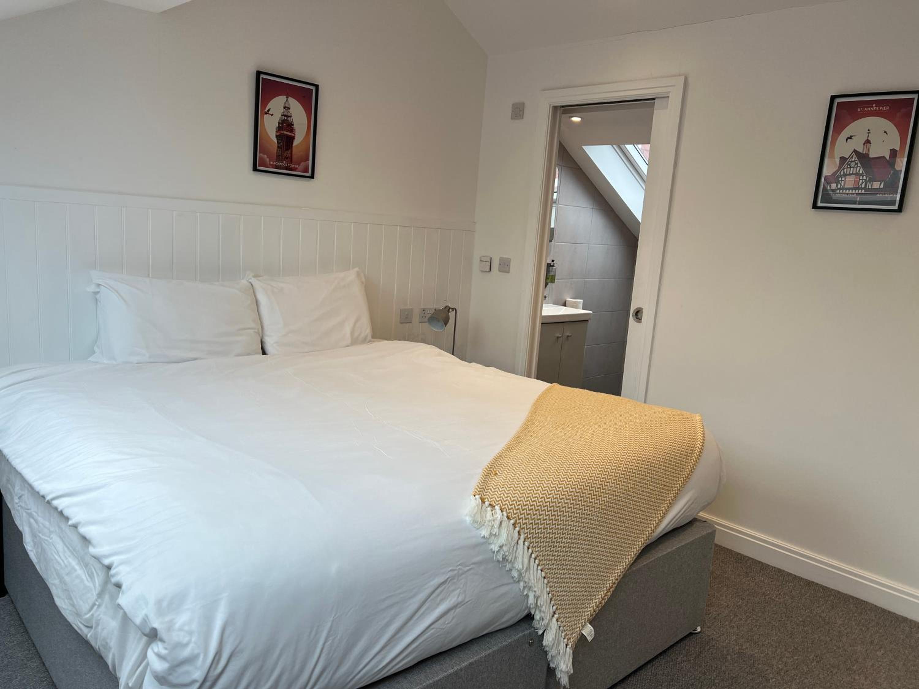 Lytham St Annes Vacations - Mode Apartments St Annes - Property Image 1