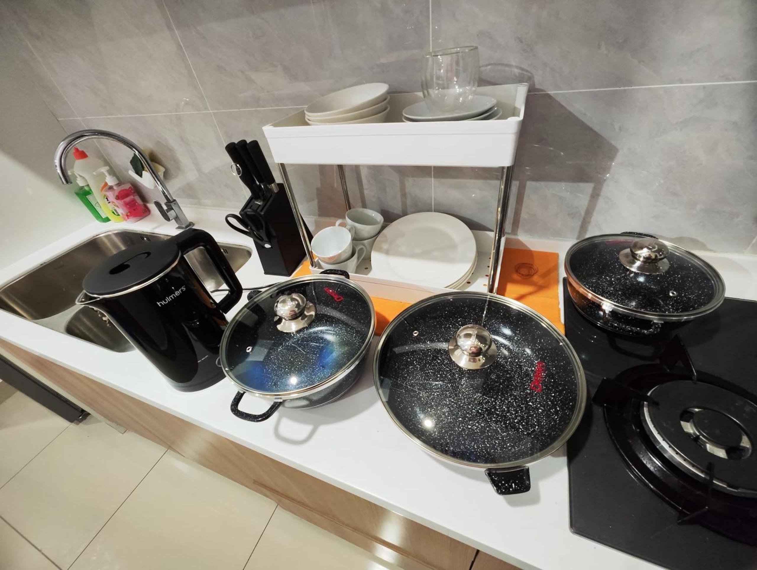 Twin Galaxy Newly Renovated and Cozy 2Bedroom Free CarPark WiFi Netflix