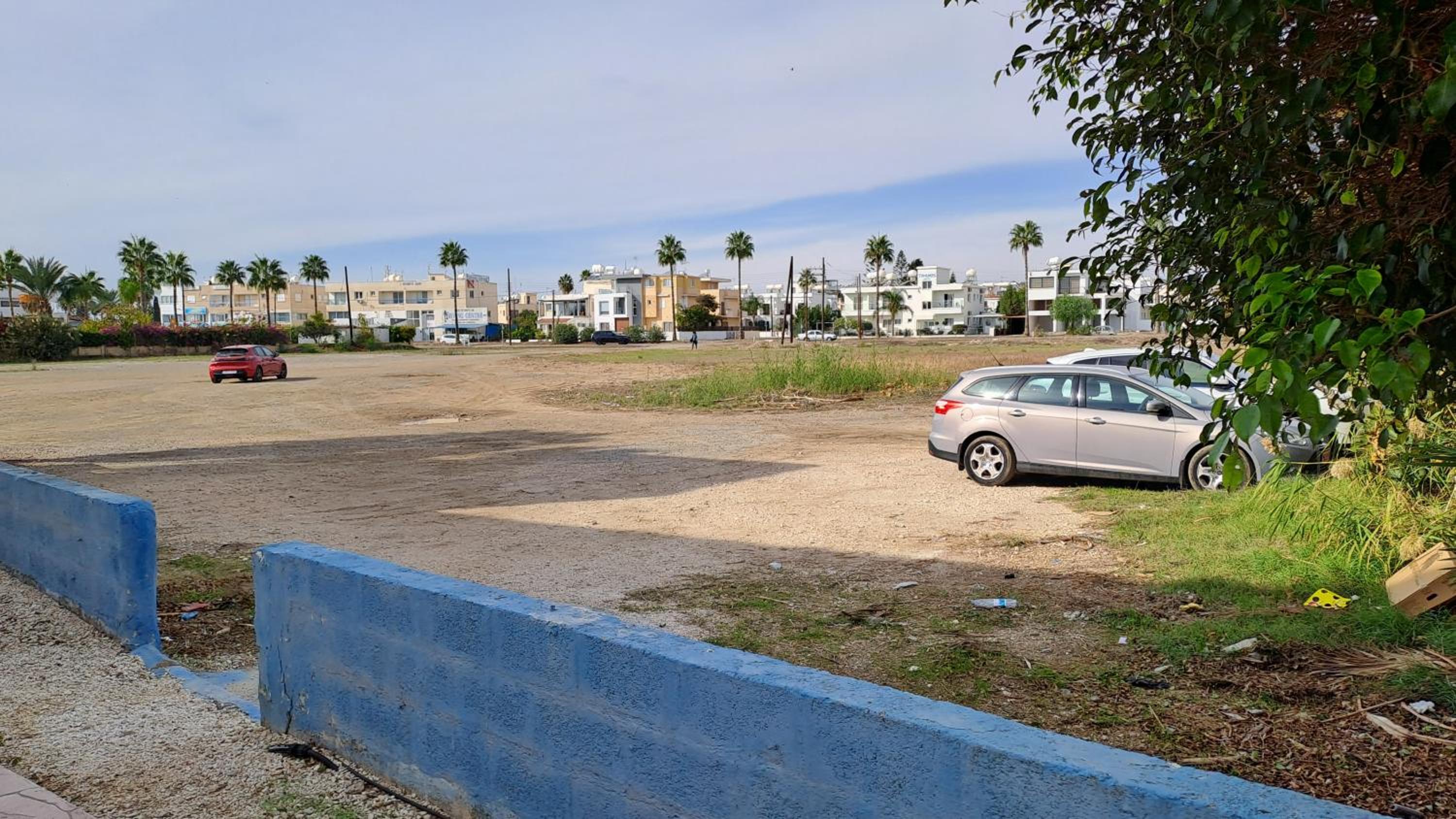 Seaside 2BR Apartment 30m from Sea & Free Parking