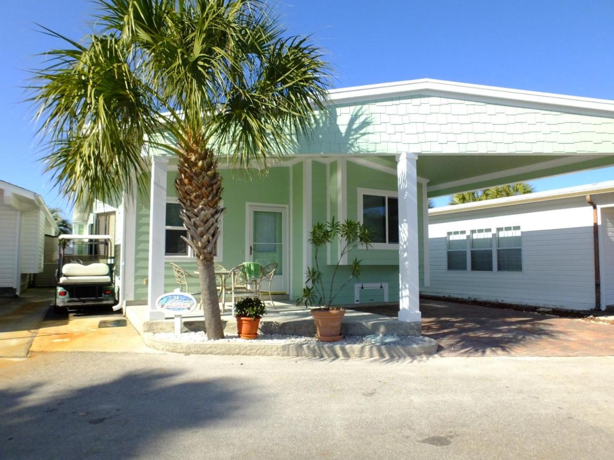 Venture Out 34 Gulf Loop 3bed 2bath With Golf Cart view 2