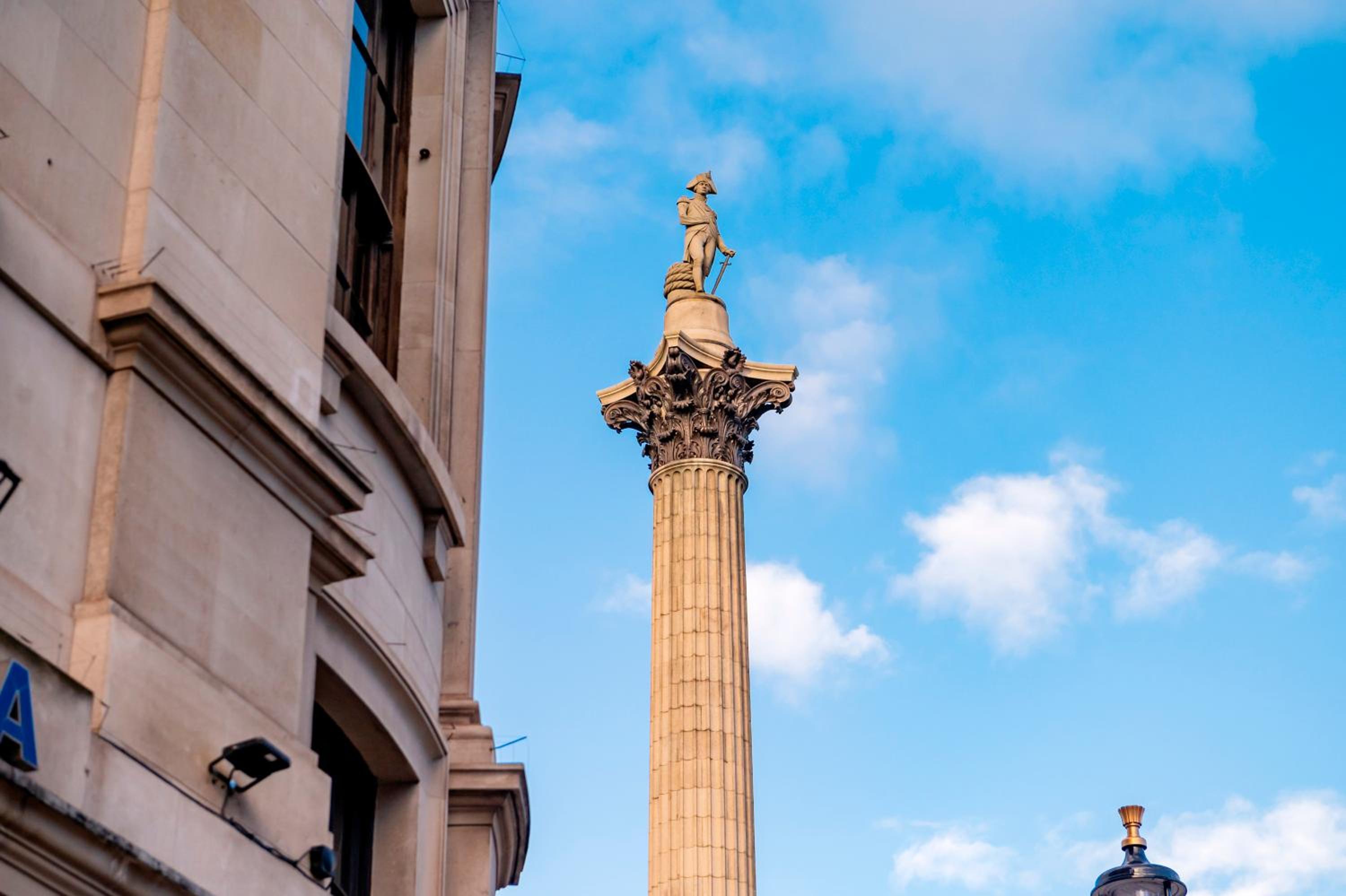 Welcome London - Trafalgar Square