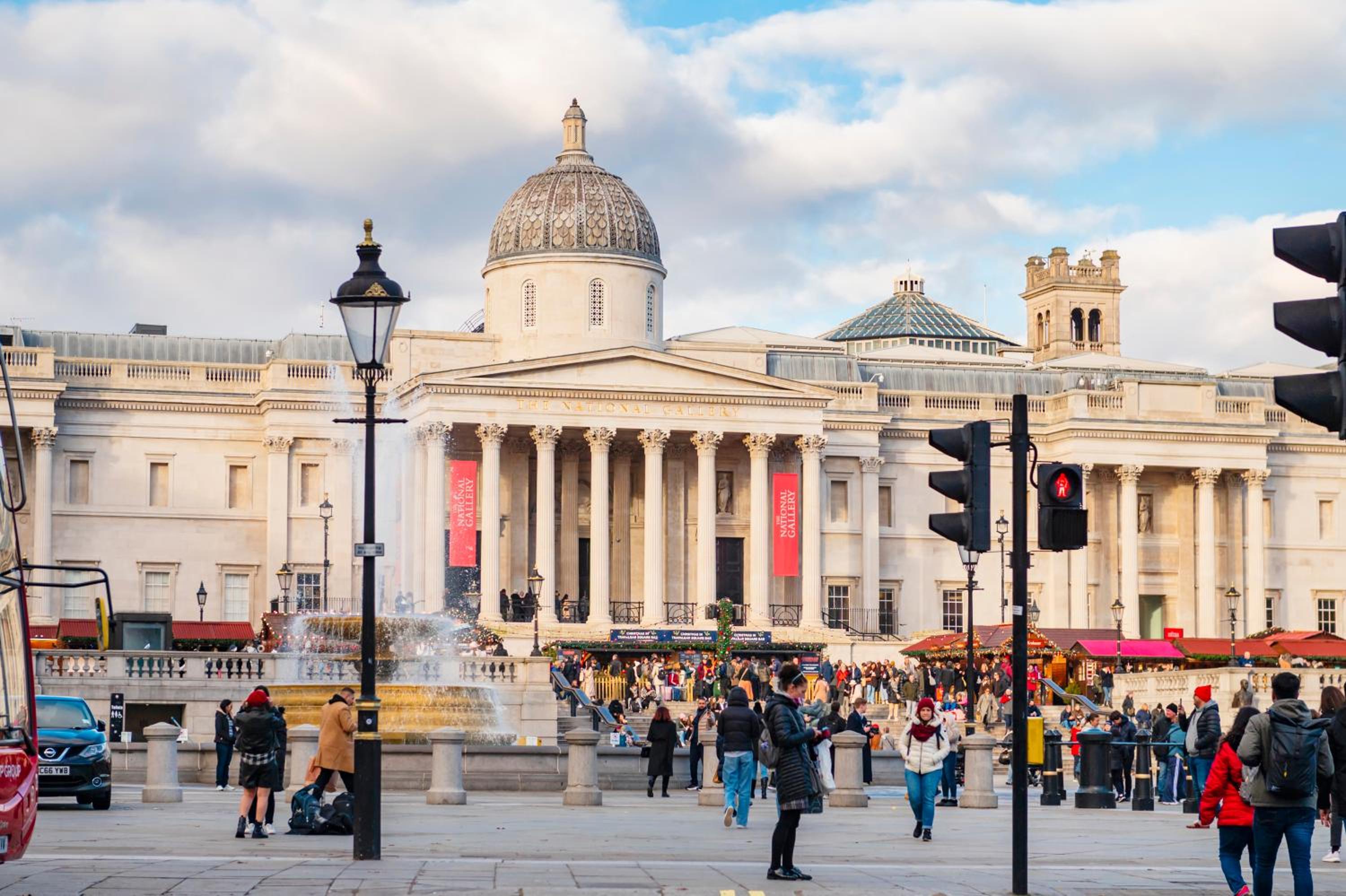 Welcome London - Trafalgar Square