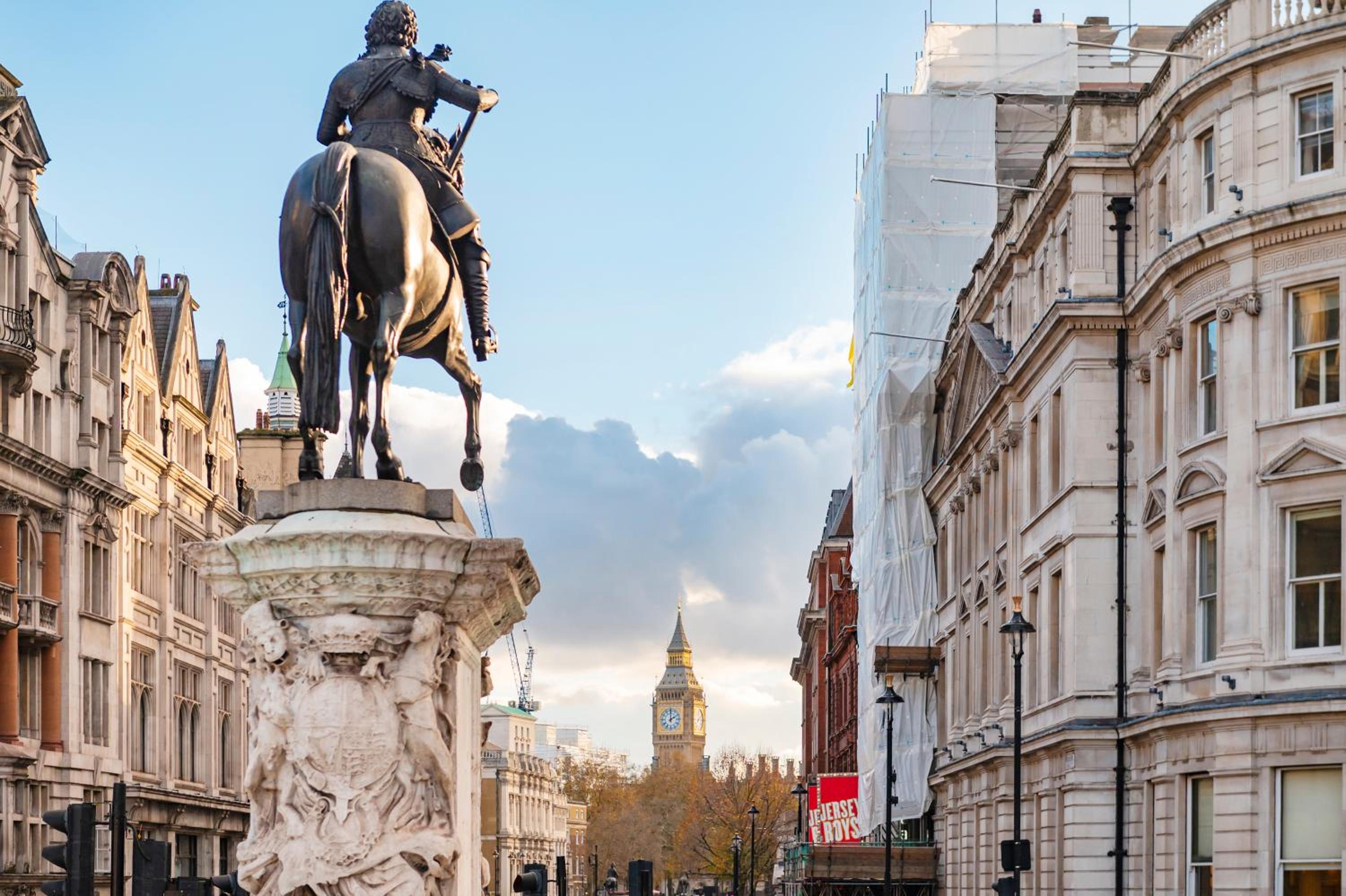 Welcome London - Trafalgar Square