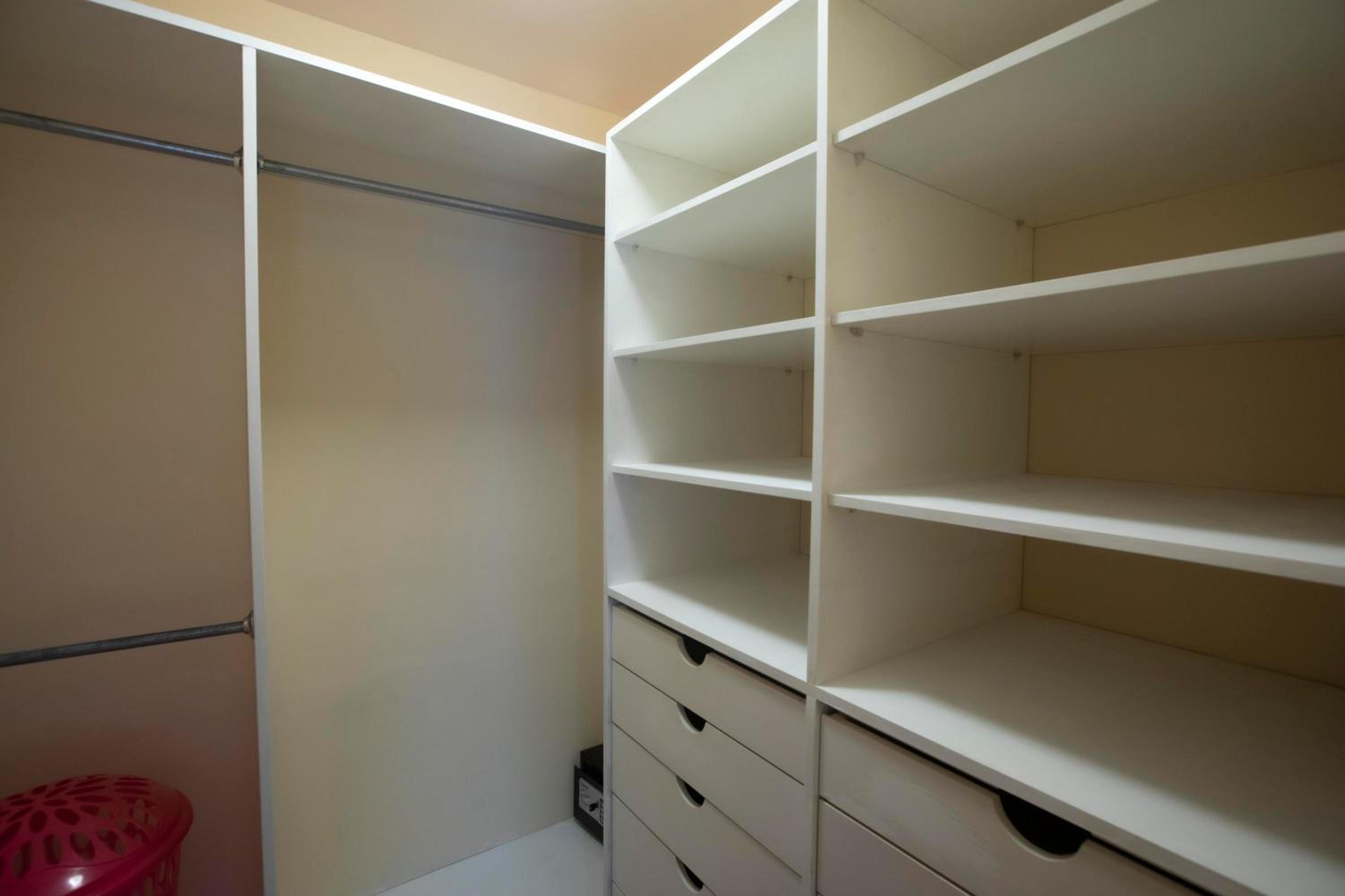 Three Bedroom Sunny Townhome
