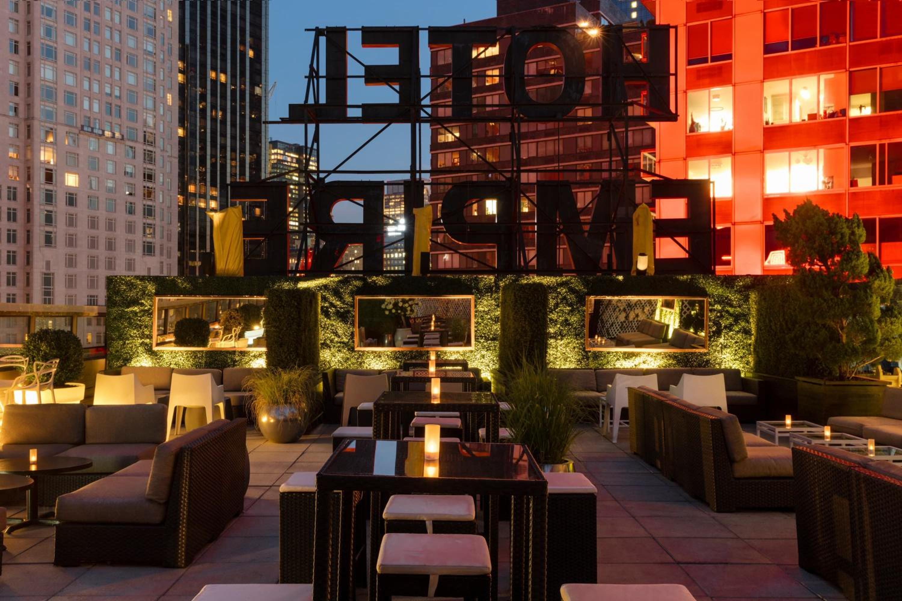 Empire Hotel 66