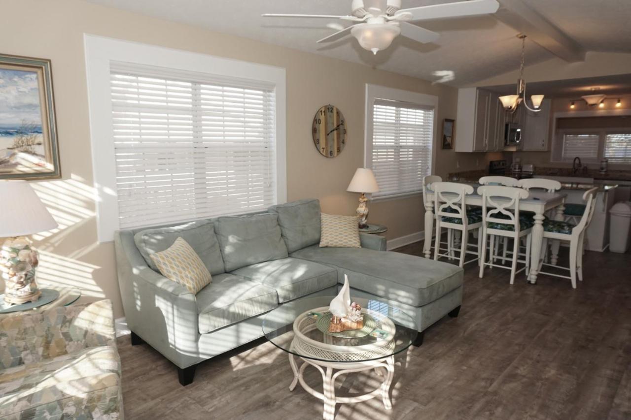 Venture Out 476 Marlin Dr Comes WITH GOLF CART view 4