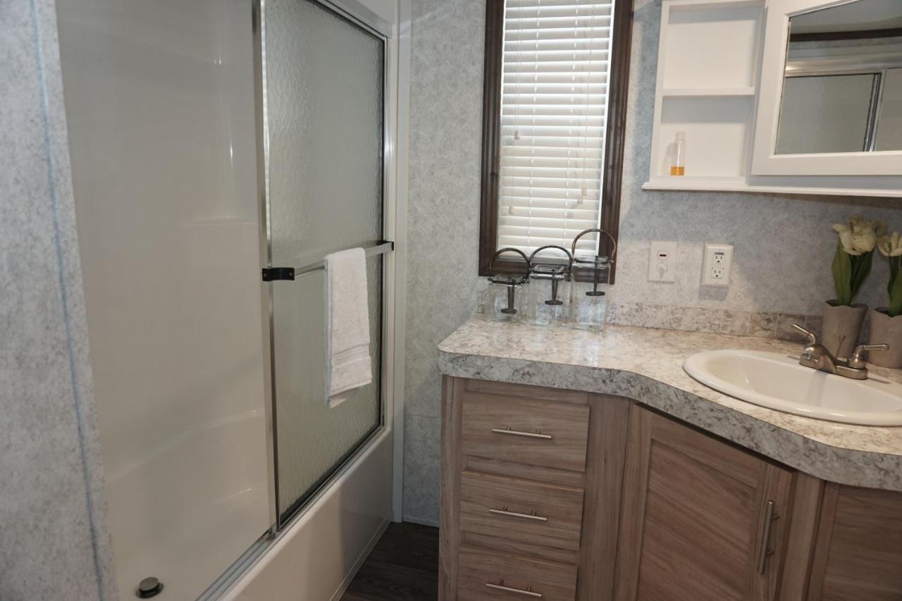 Venture Out 447 Marlin Dr Comes WITH GOLF CART view 4