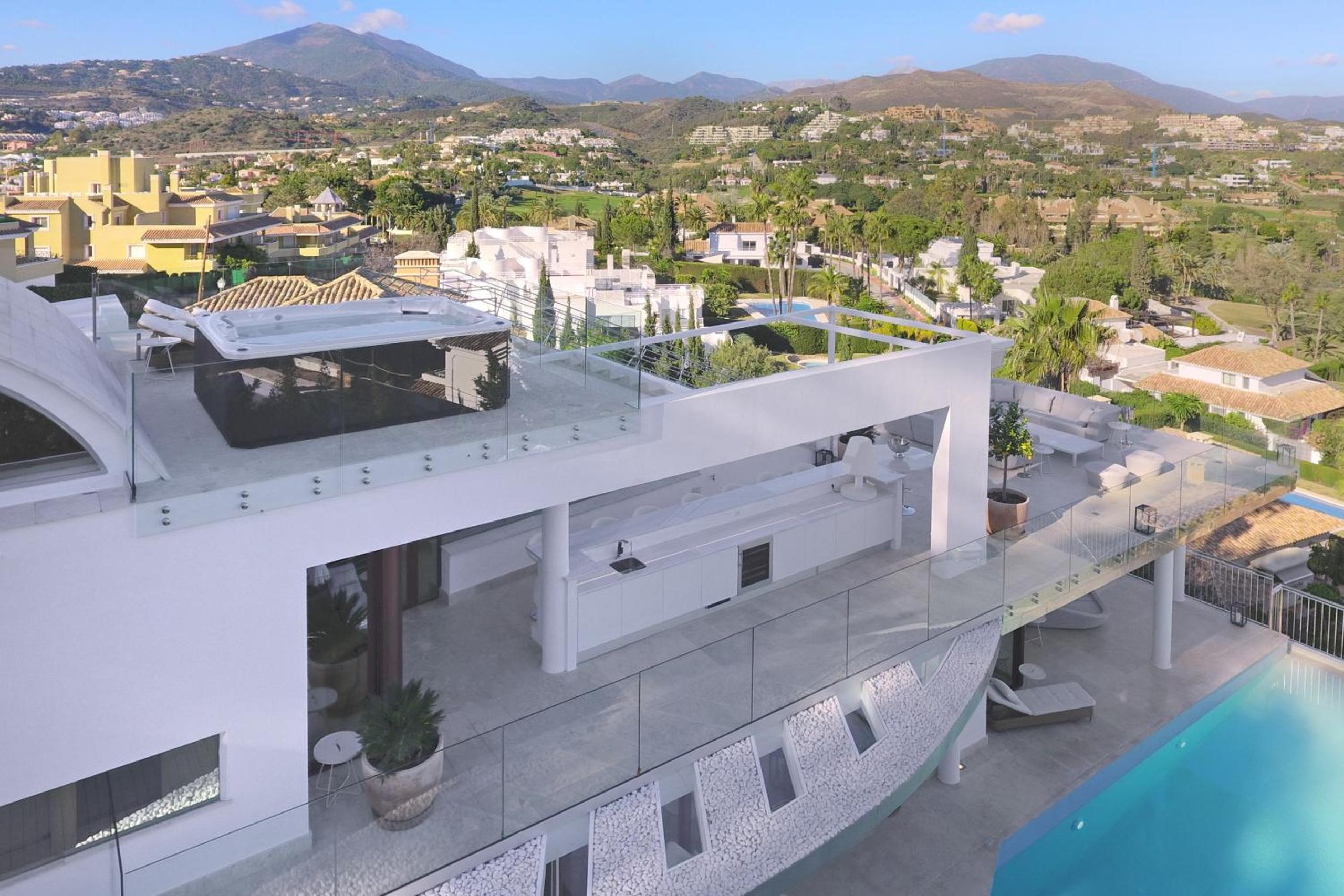 Villa White Nueva Andalucia