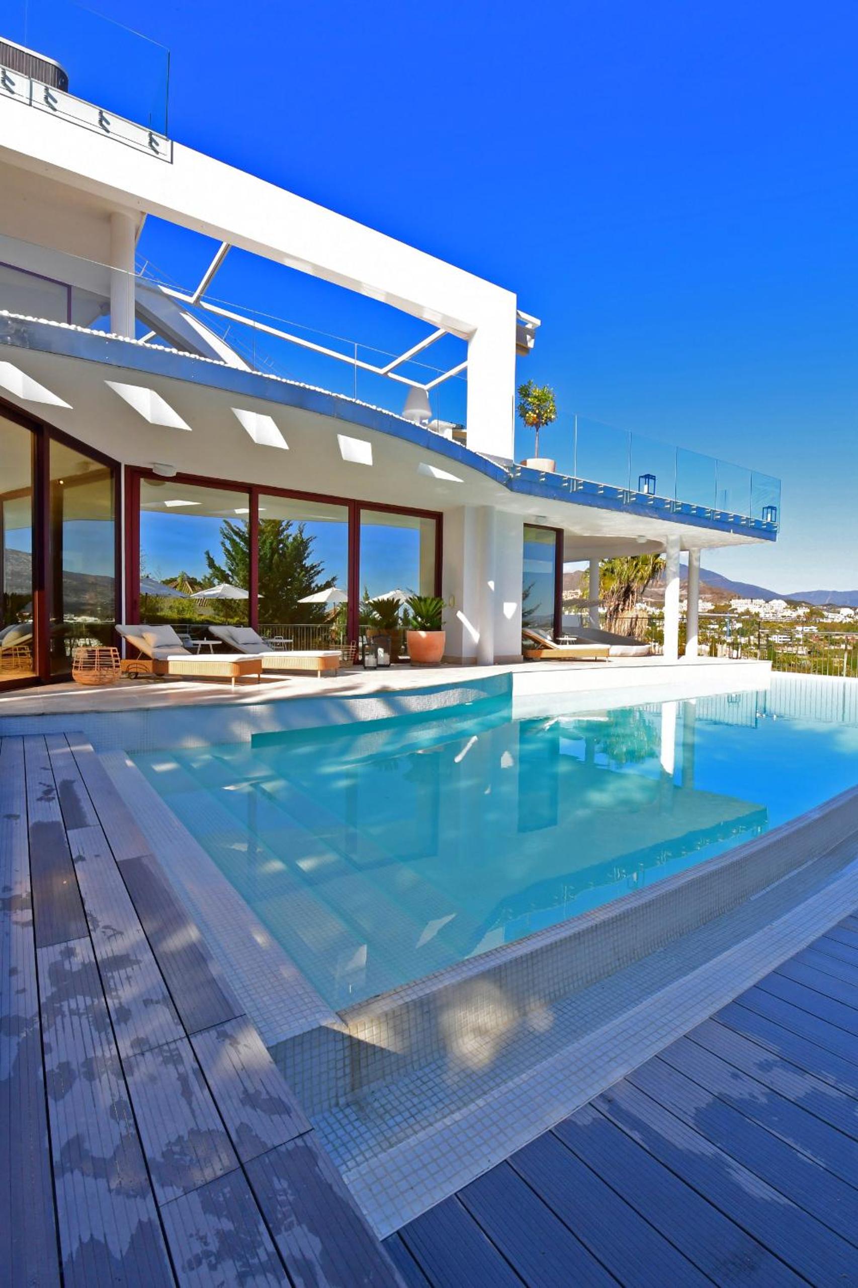 Villa White Nueva Andalucia