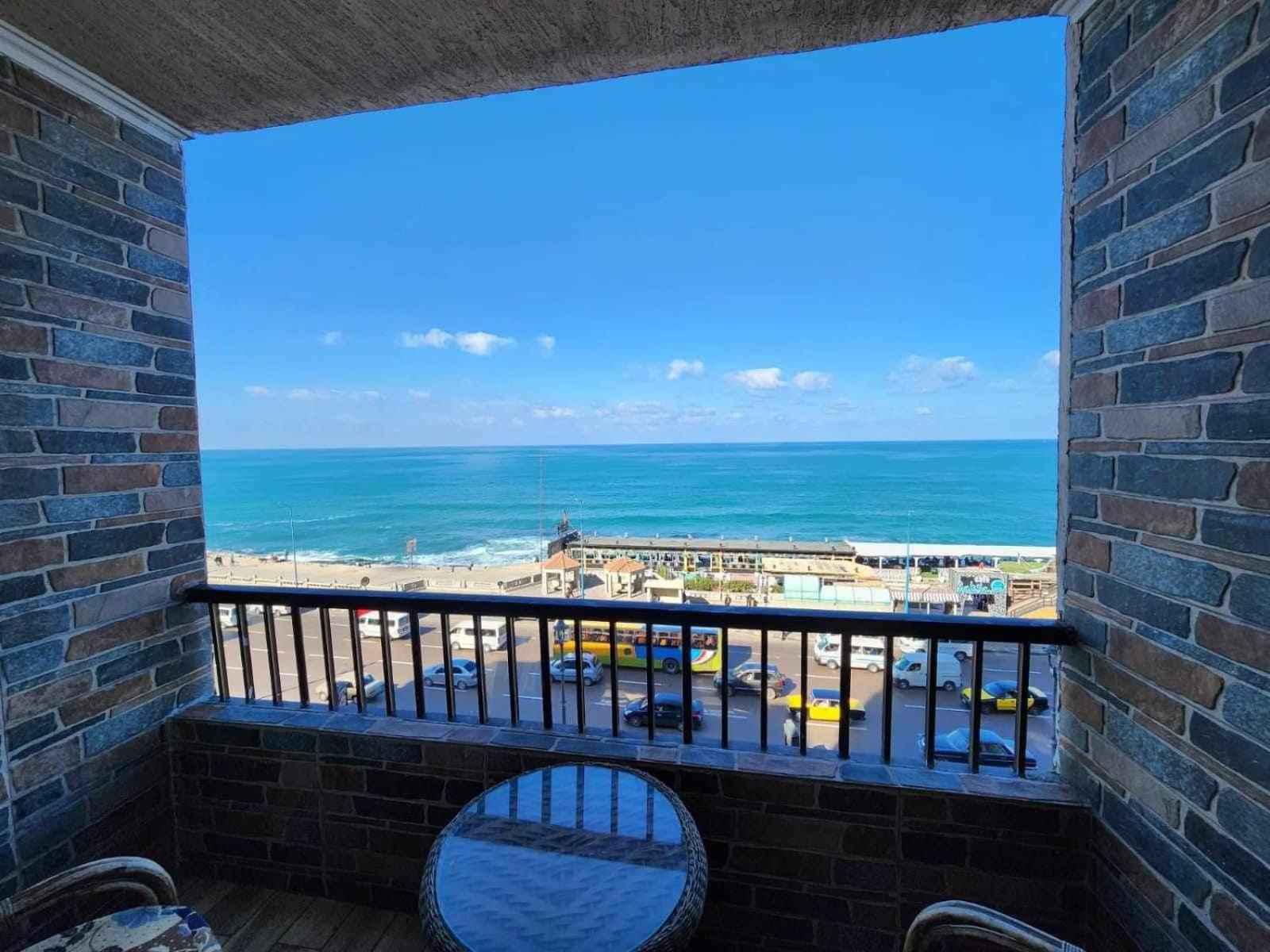 Amazing Sea View 2 bedroom apartment — photo 31