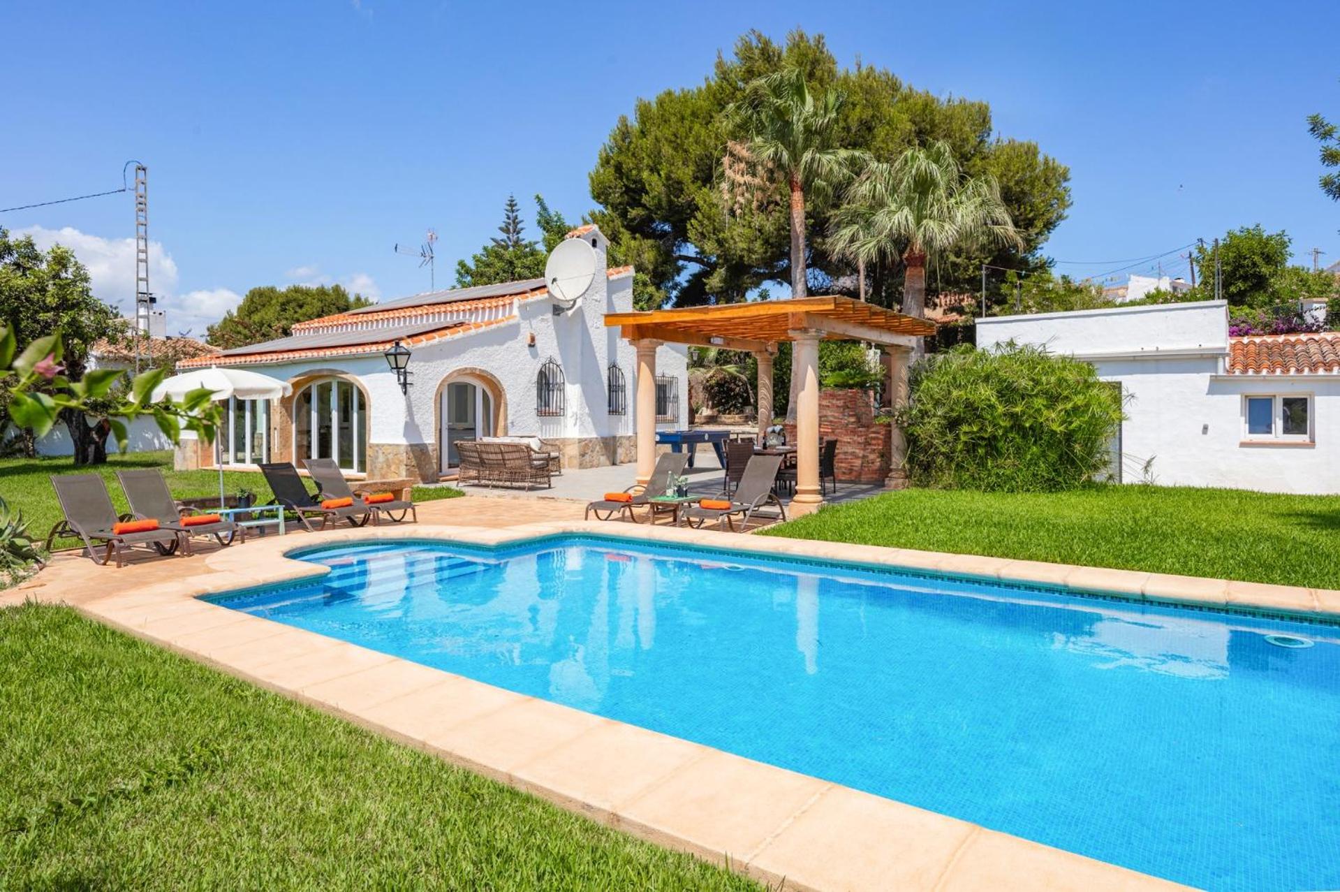 Villa Seniola by Villa Plus
