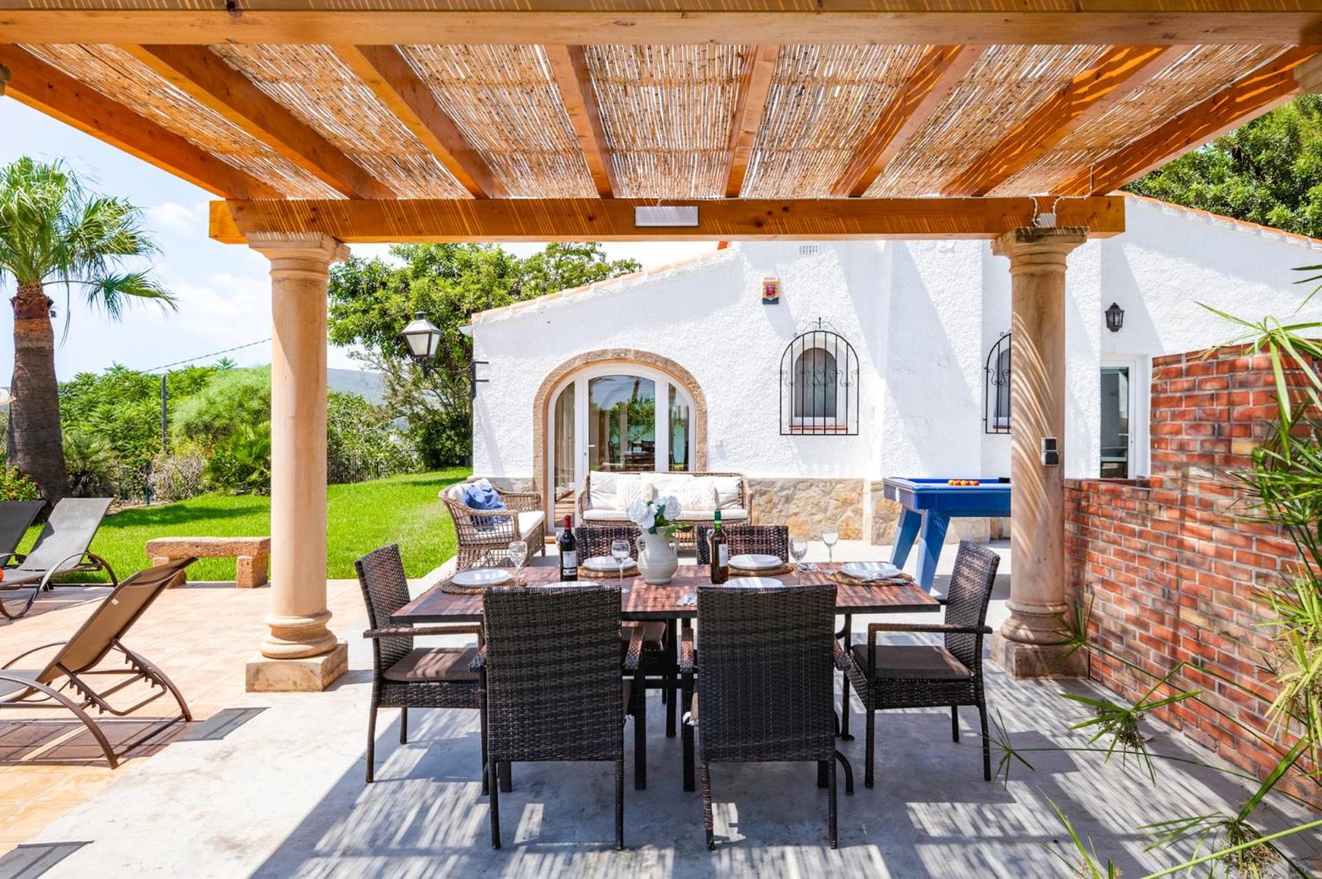Villa Seniola by Villa Plus