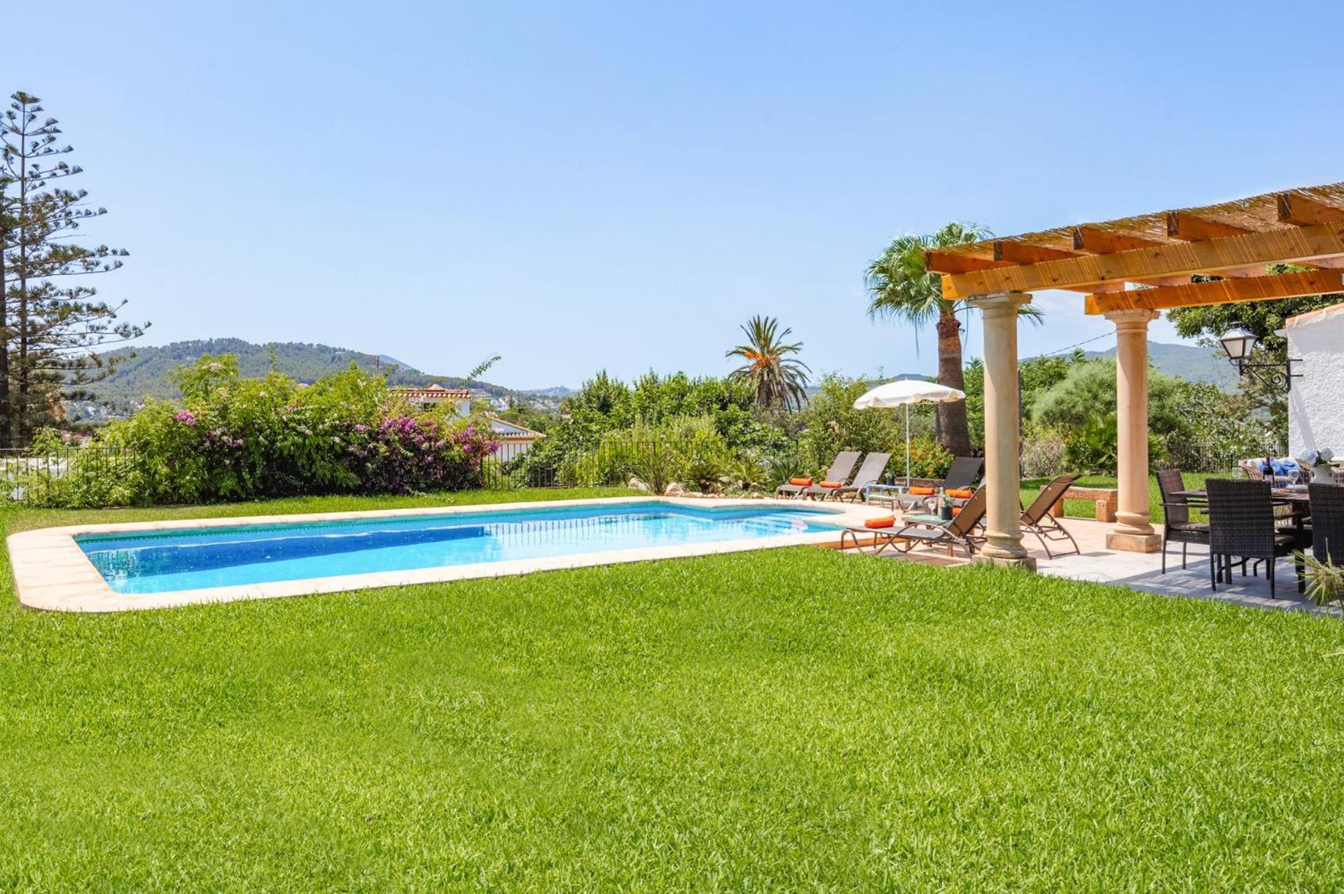 Villa Seniola by Villa Plus