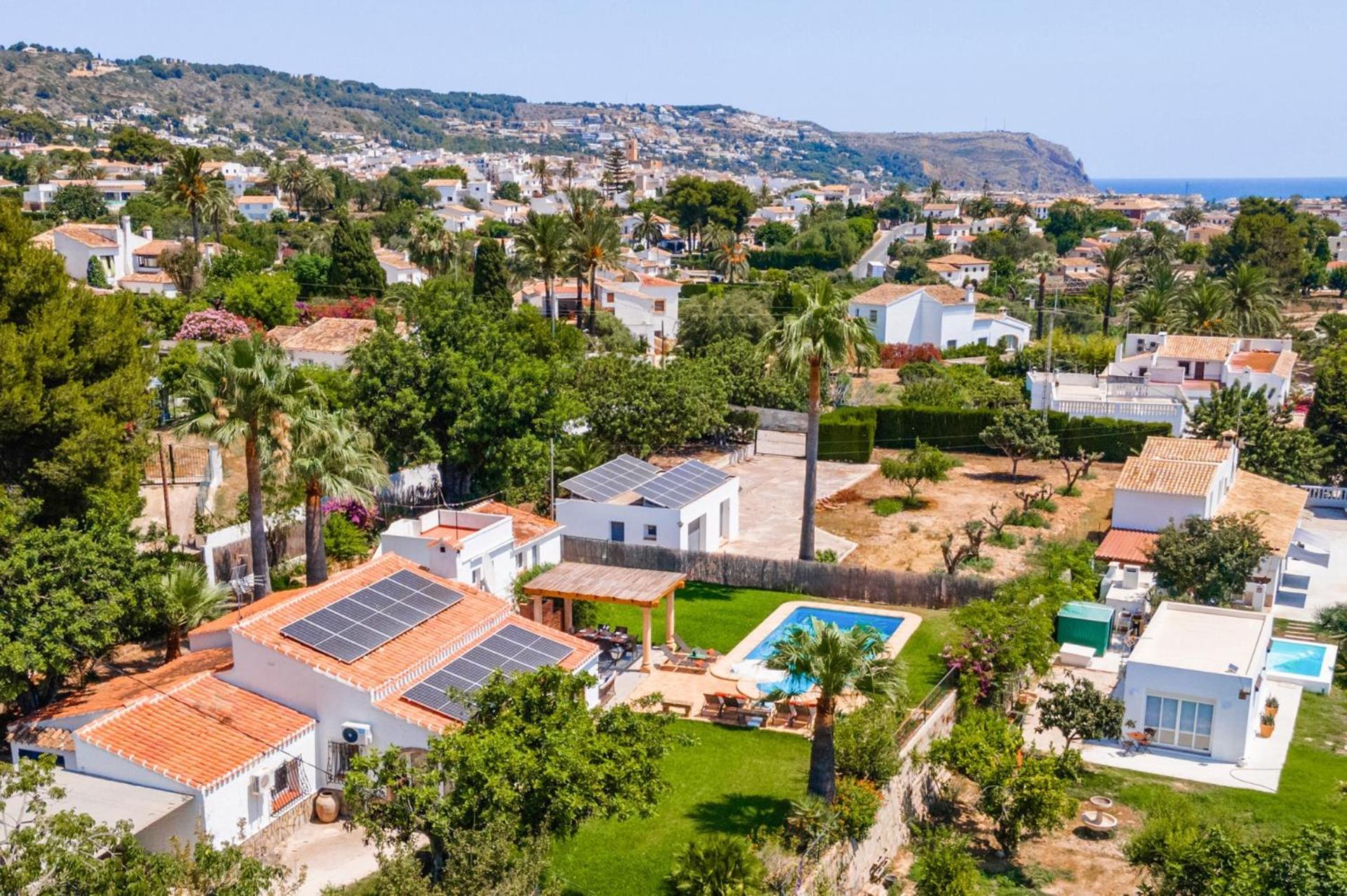 Villa Seniola by Villa Plus