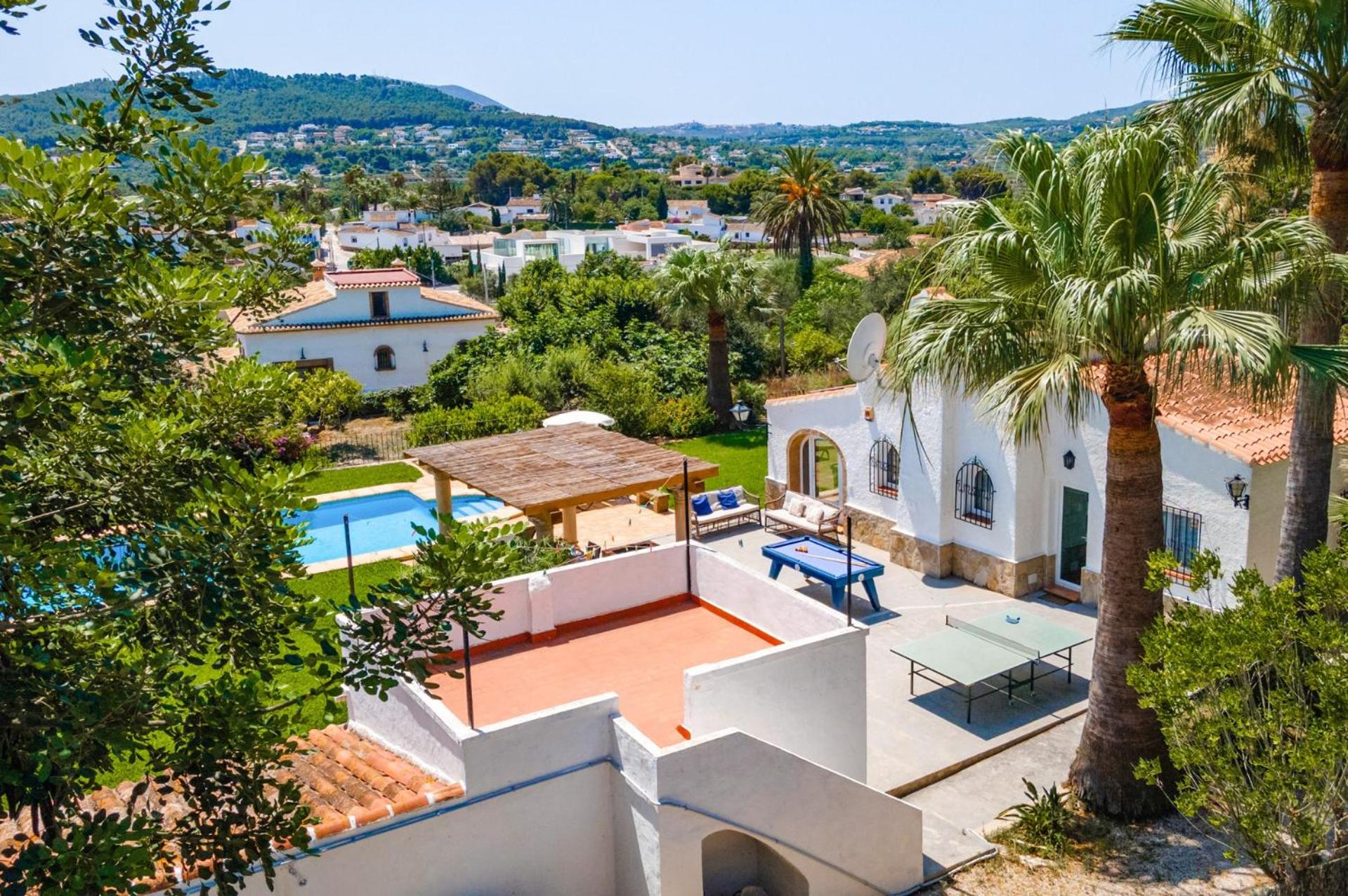 Villa Seniola by Villa Plus