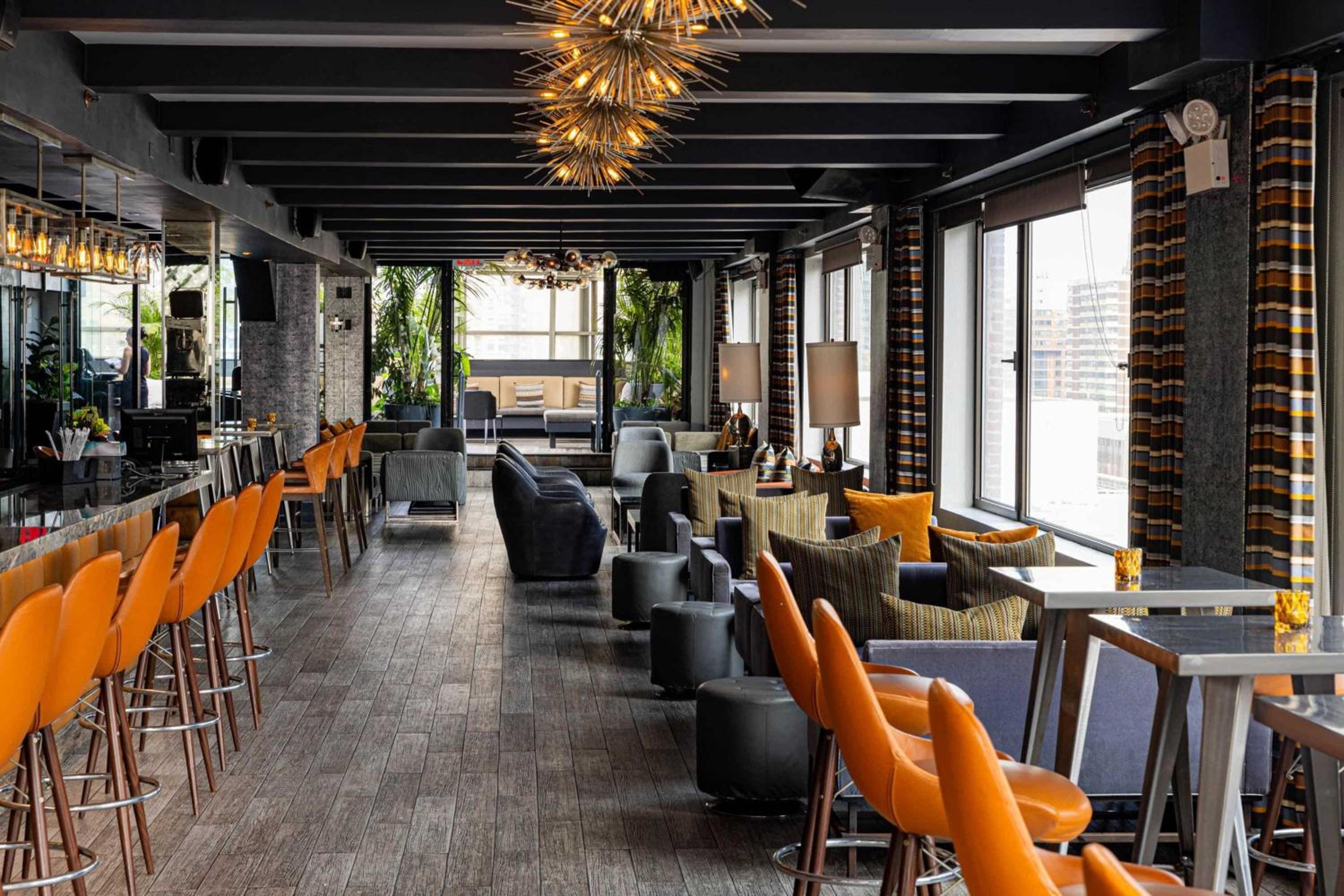 Empire Hotel 12