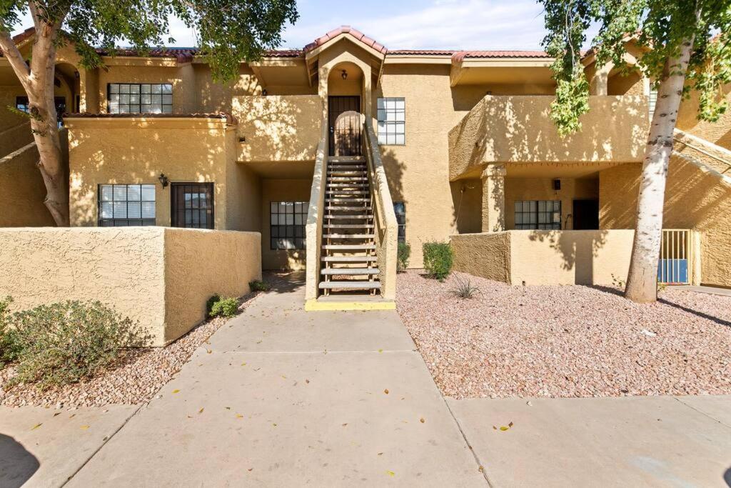 Hotel The Hidden Gem, King bed & Hot Tub! - Image 1