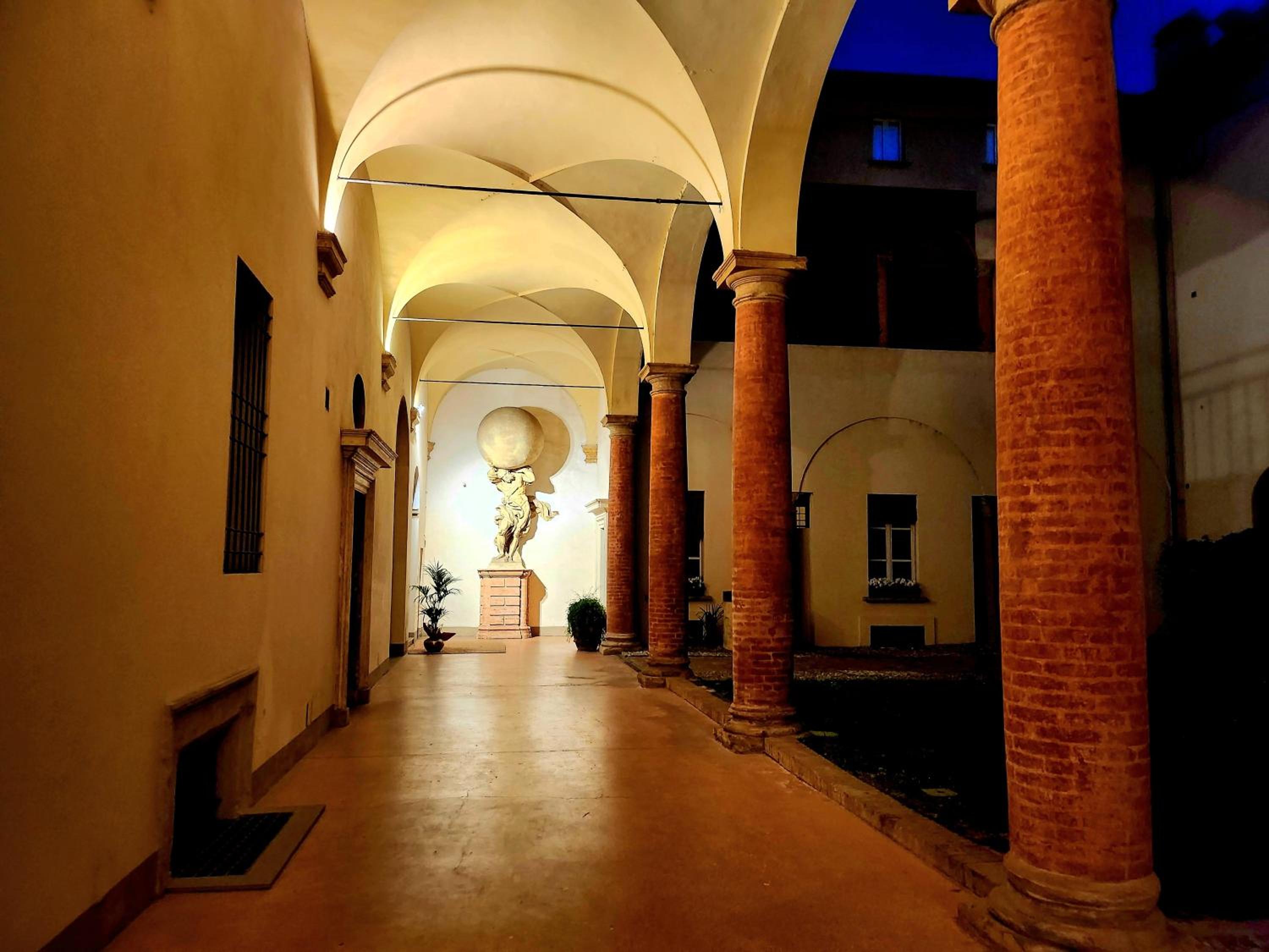 Fantuzzi Palace - Luxury Apartments in a 16th-Century Palace Bologna view 3