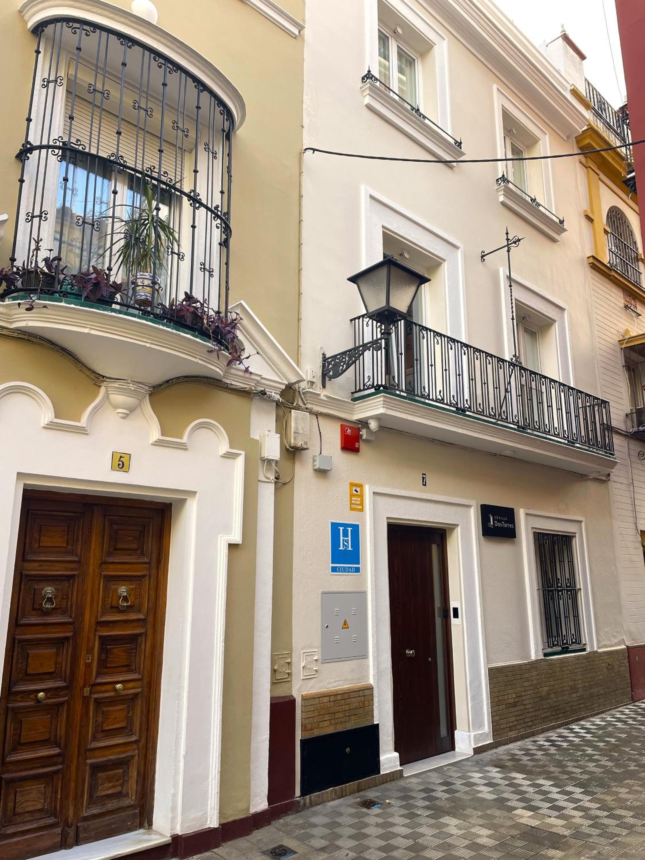 Sevilla DosTorres view 2