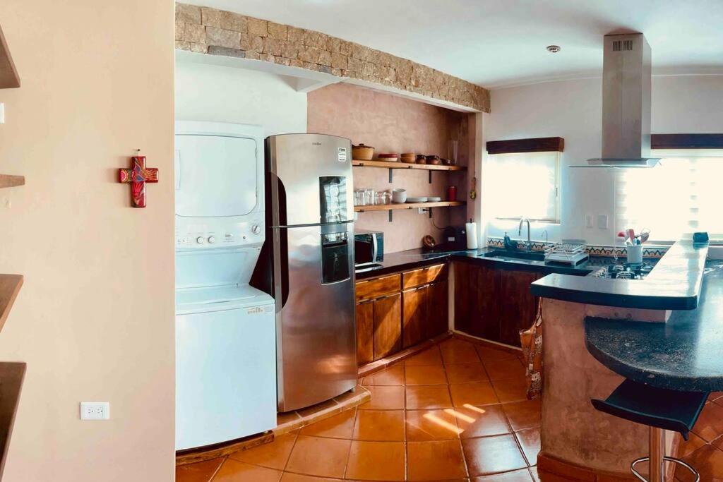 Large 2 bedroom 2 bathroom perfect for families! view 3