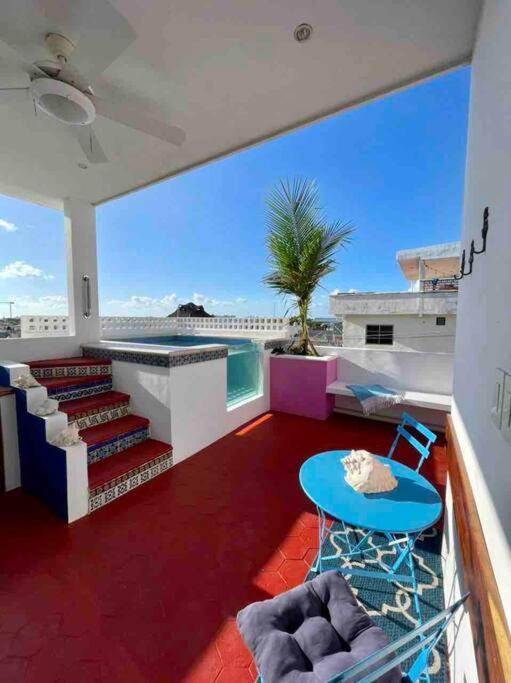 Large 2 bedroom 2 bathroom perfect for families! view 5