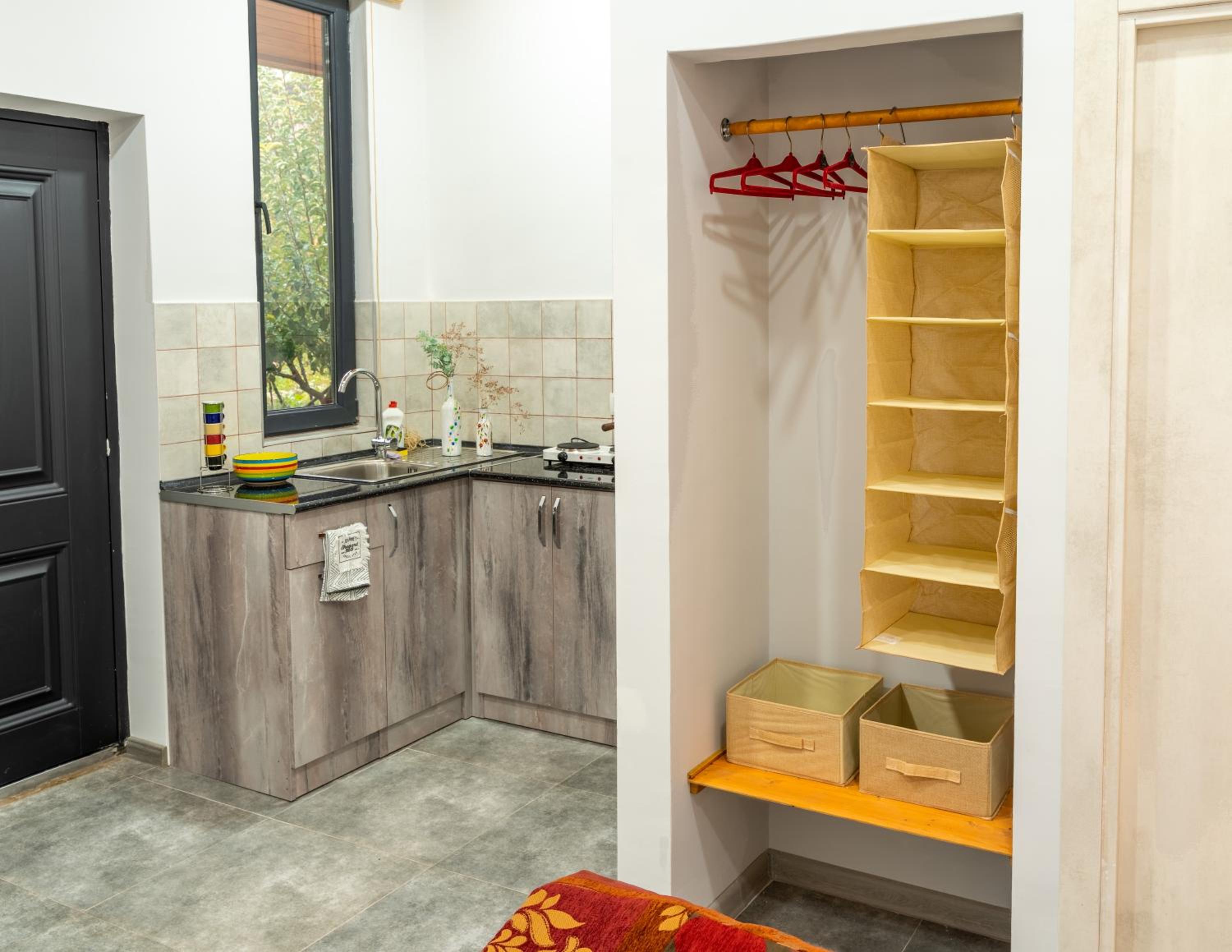 Art Rooms Garni