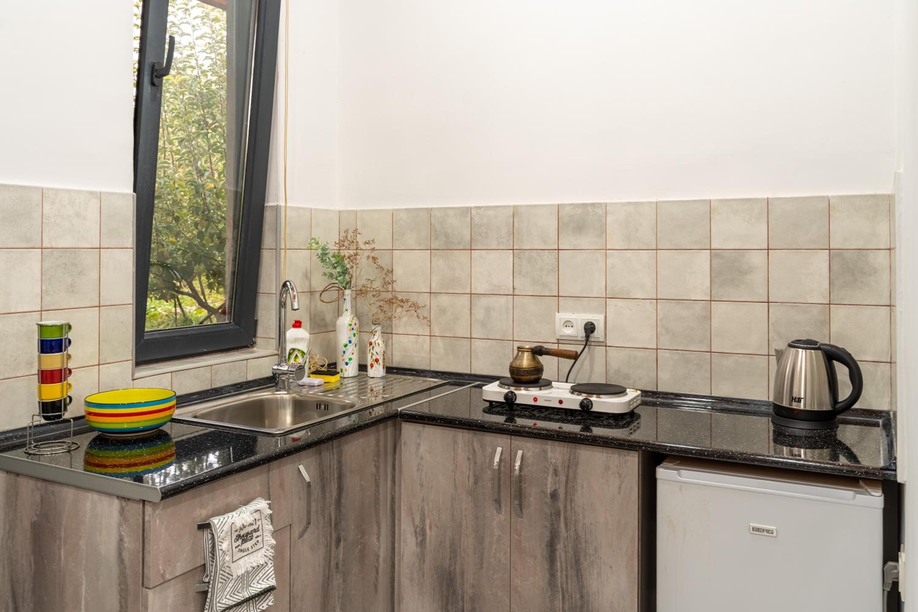 Art Rooms Garni