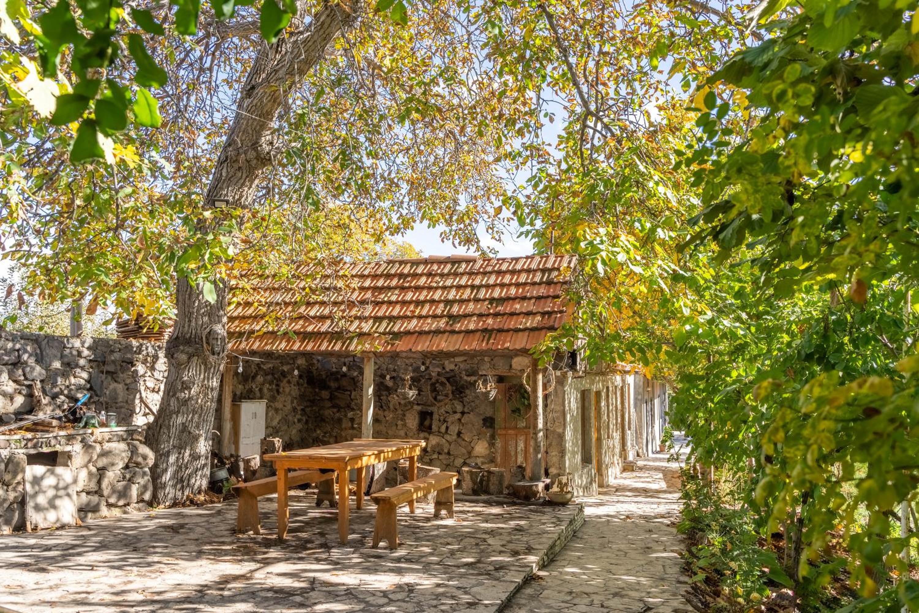 Art Rooms Garni