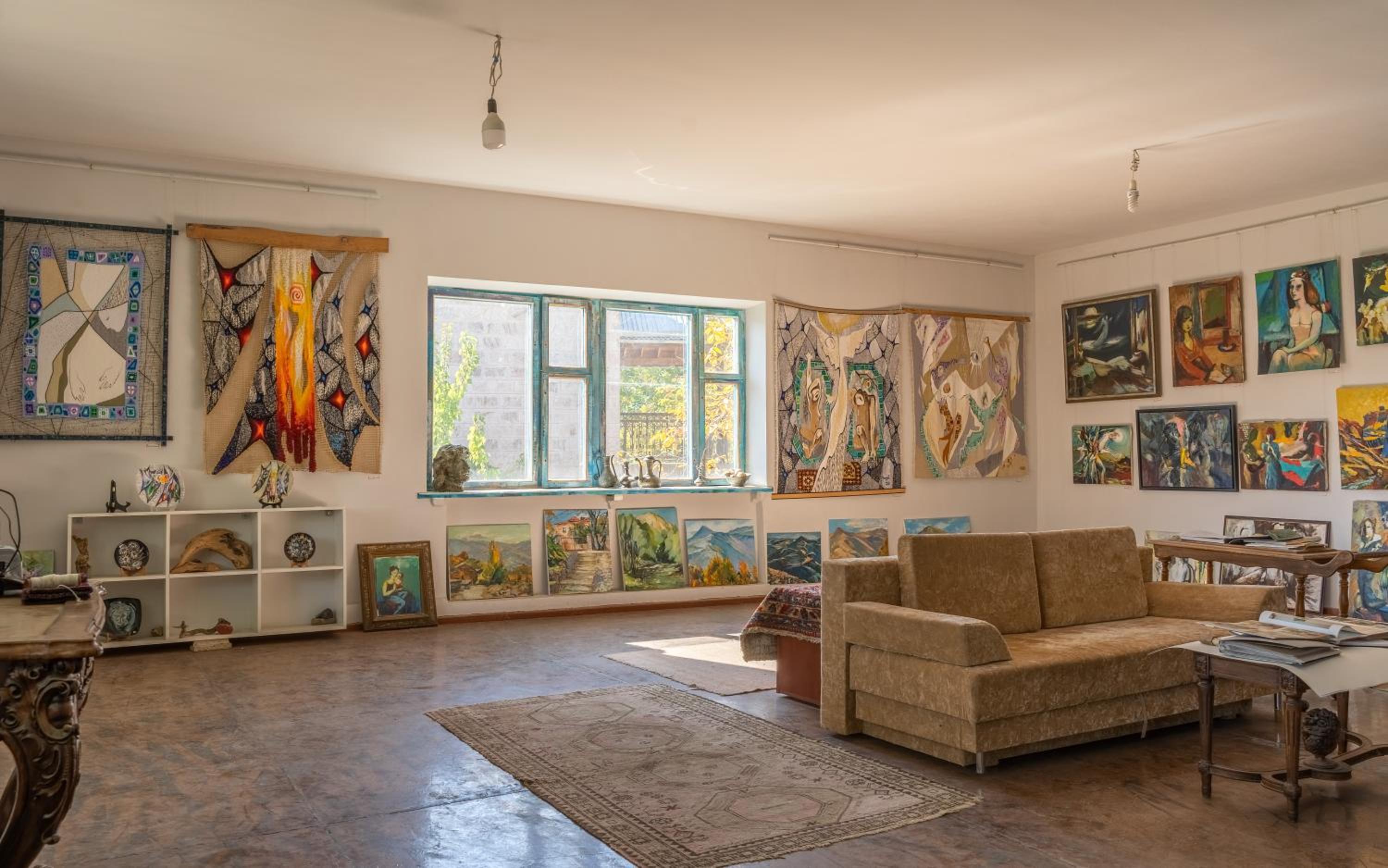 Art Rooms Garni