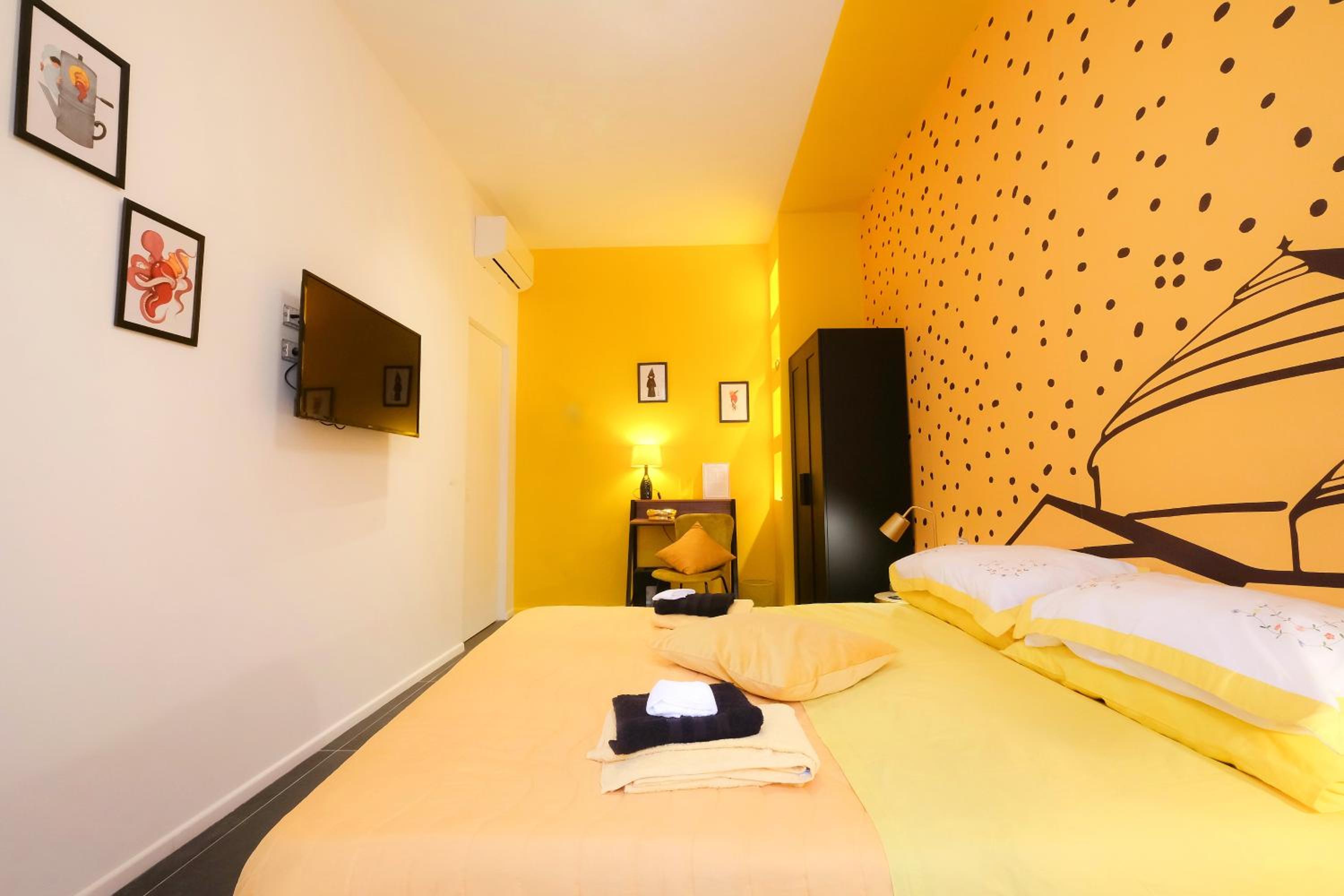 hotel room