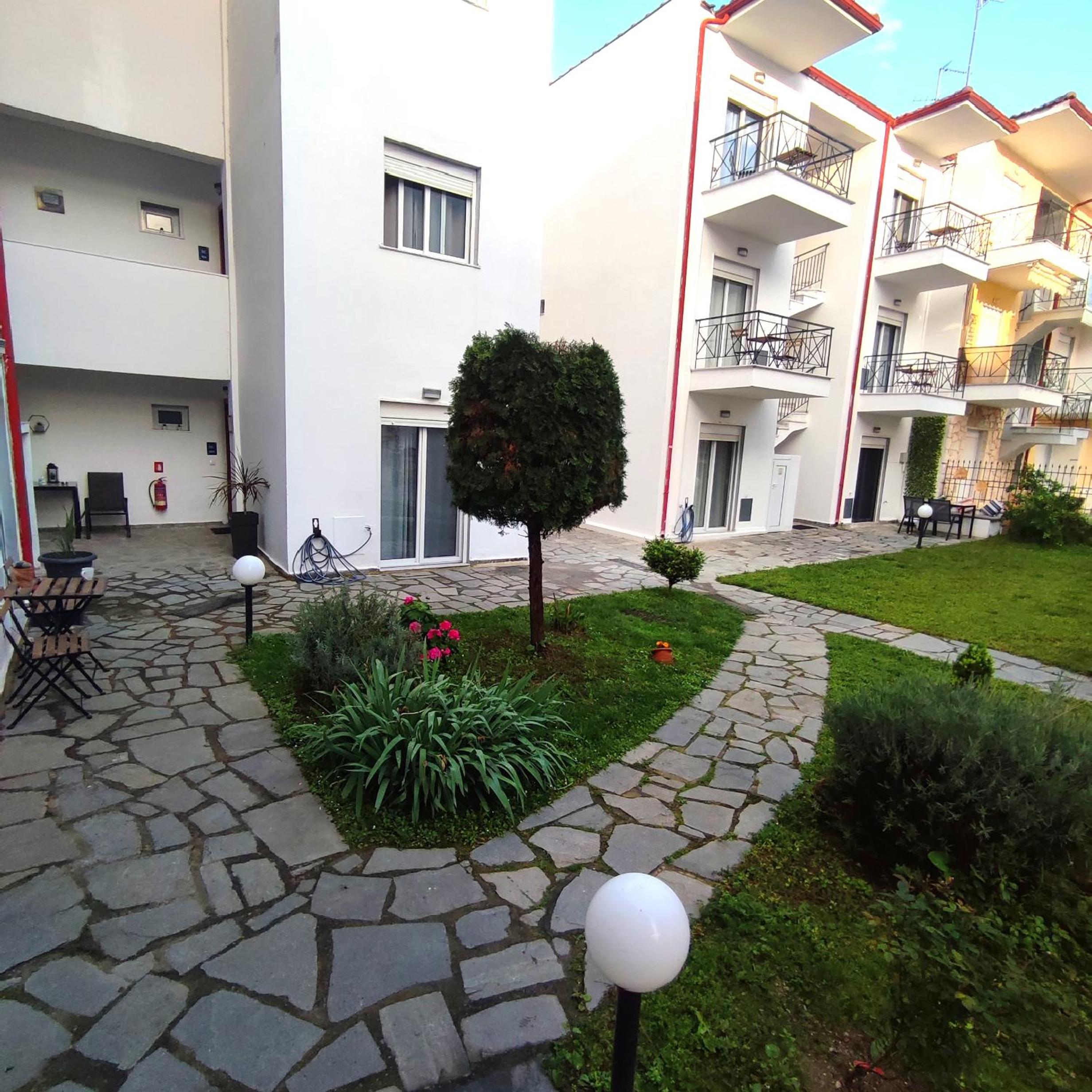 Photo 44