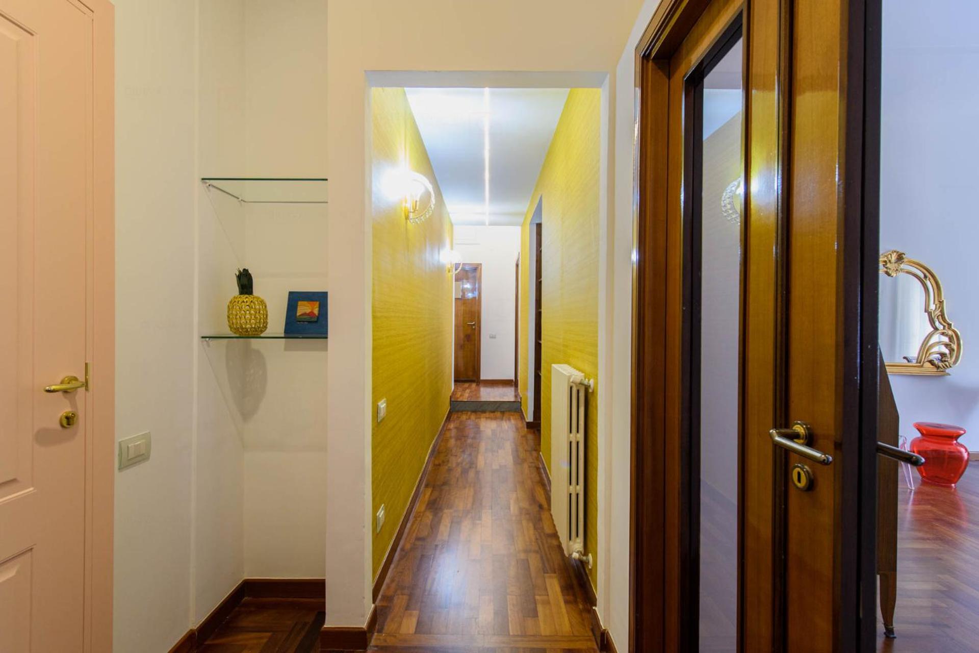 Casa Bianca Apartments