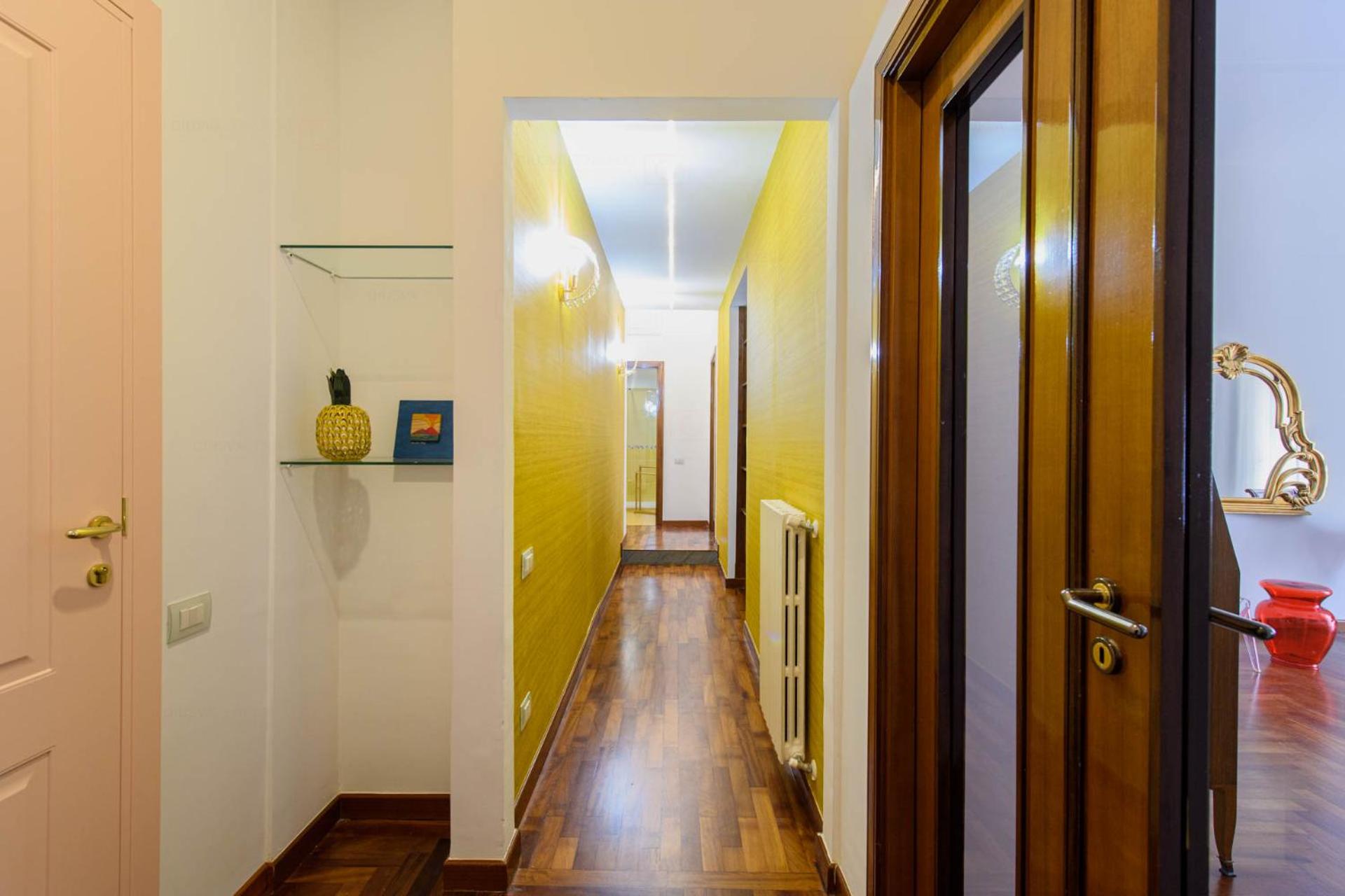 Casa Bianca Apartments