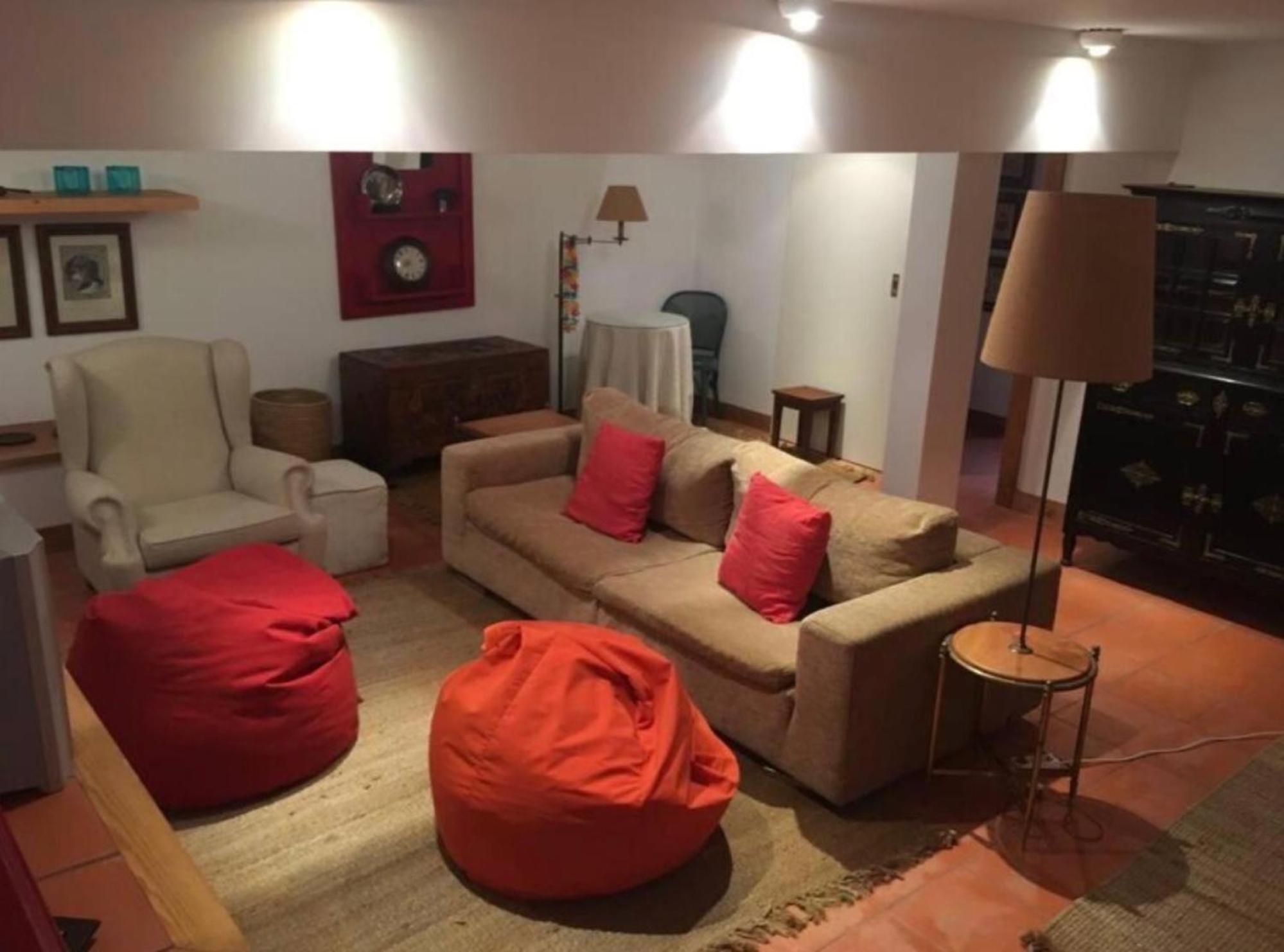 lounge