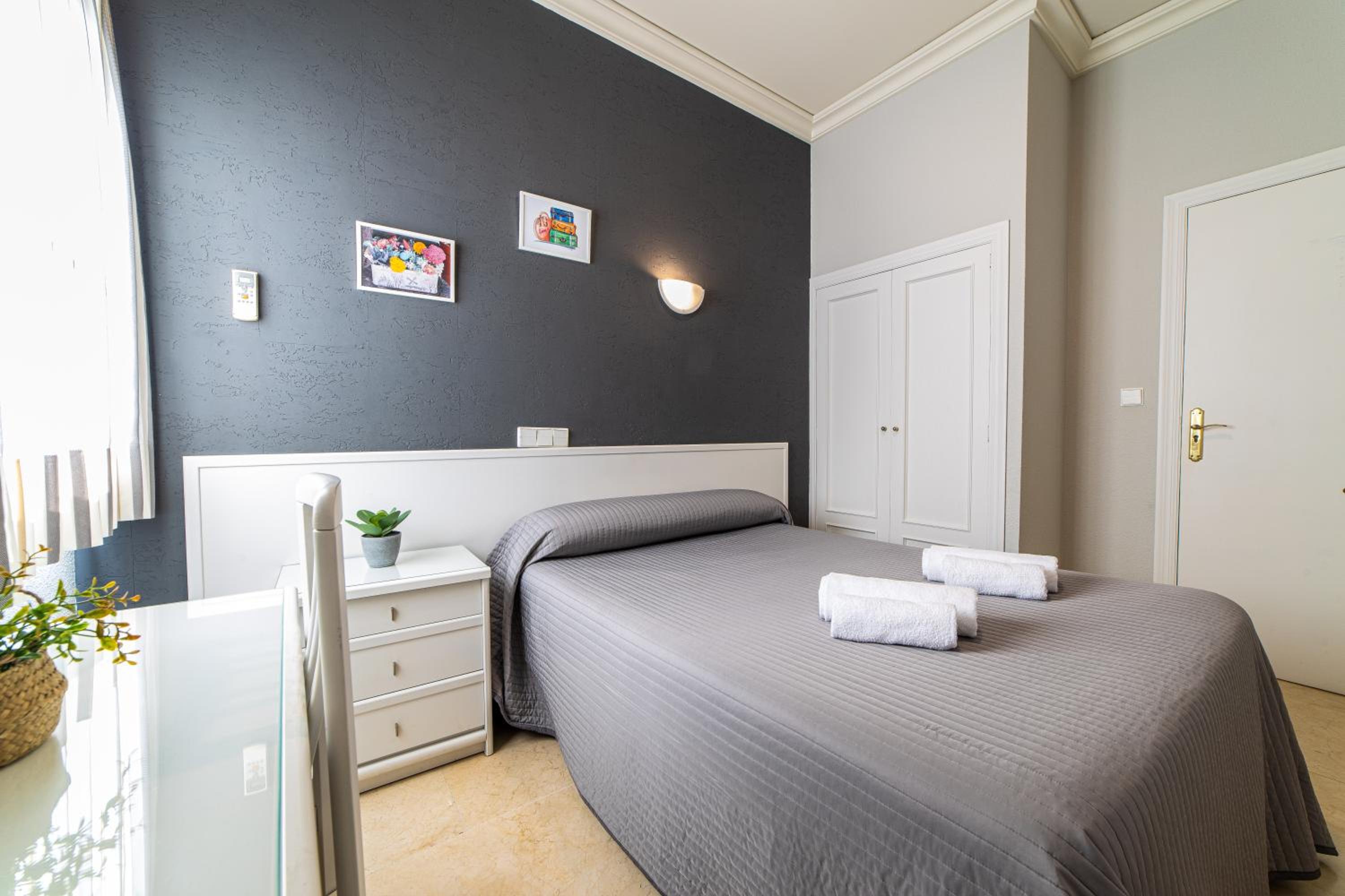 Hostal Ya