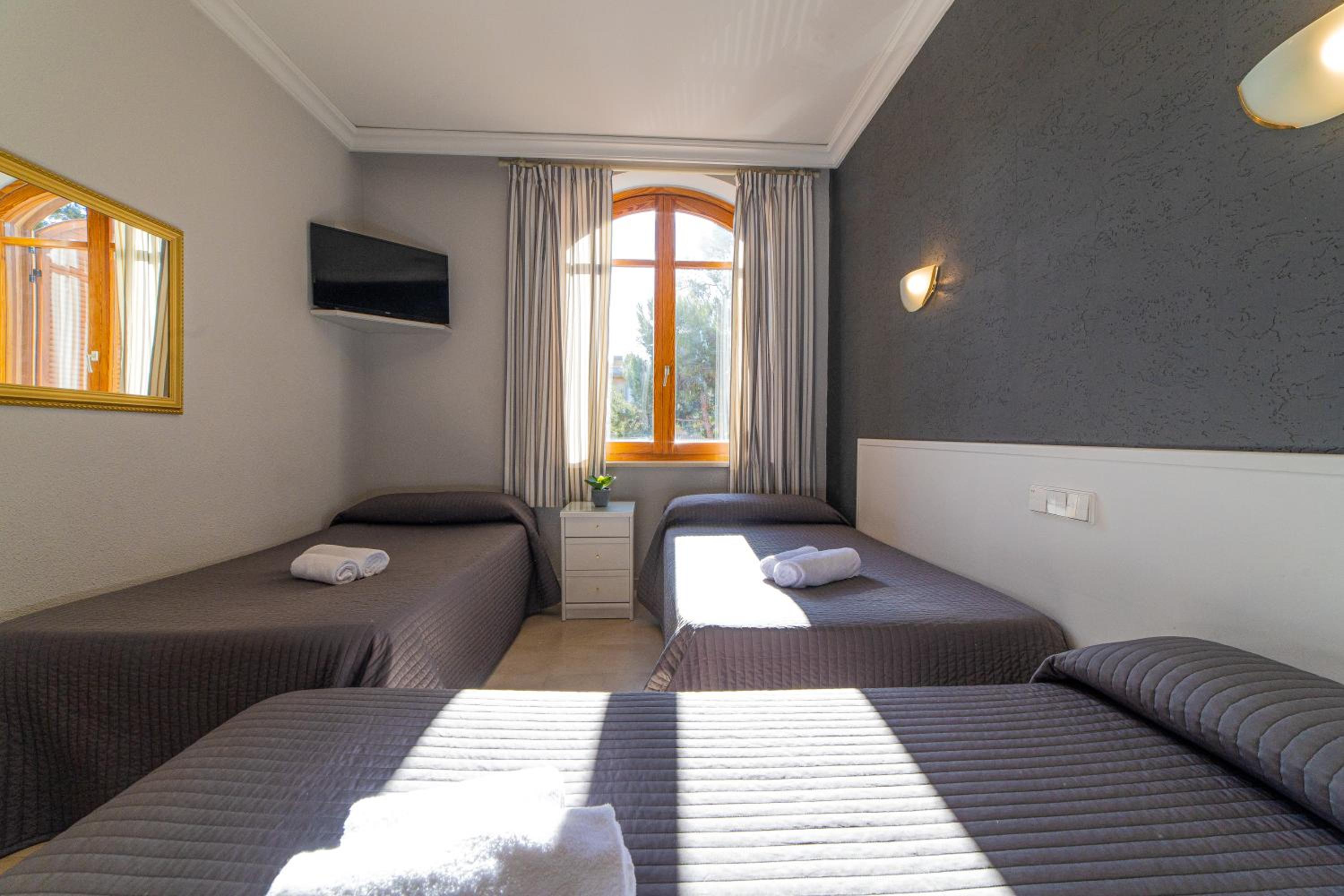 Hostal Ya