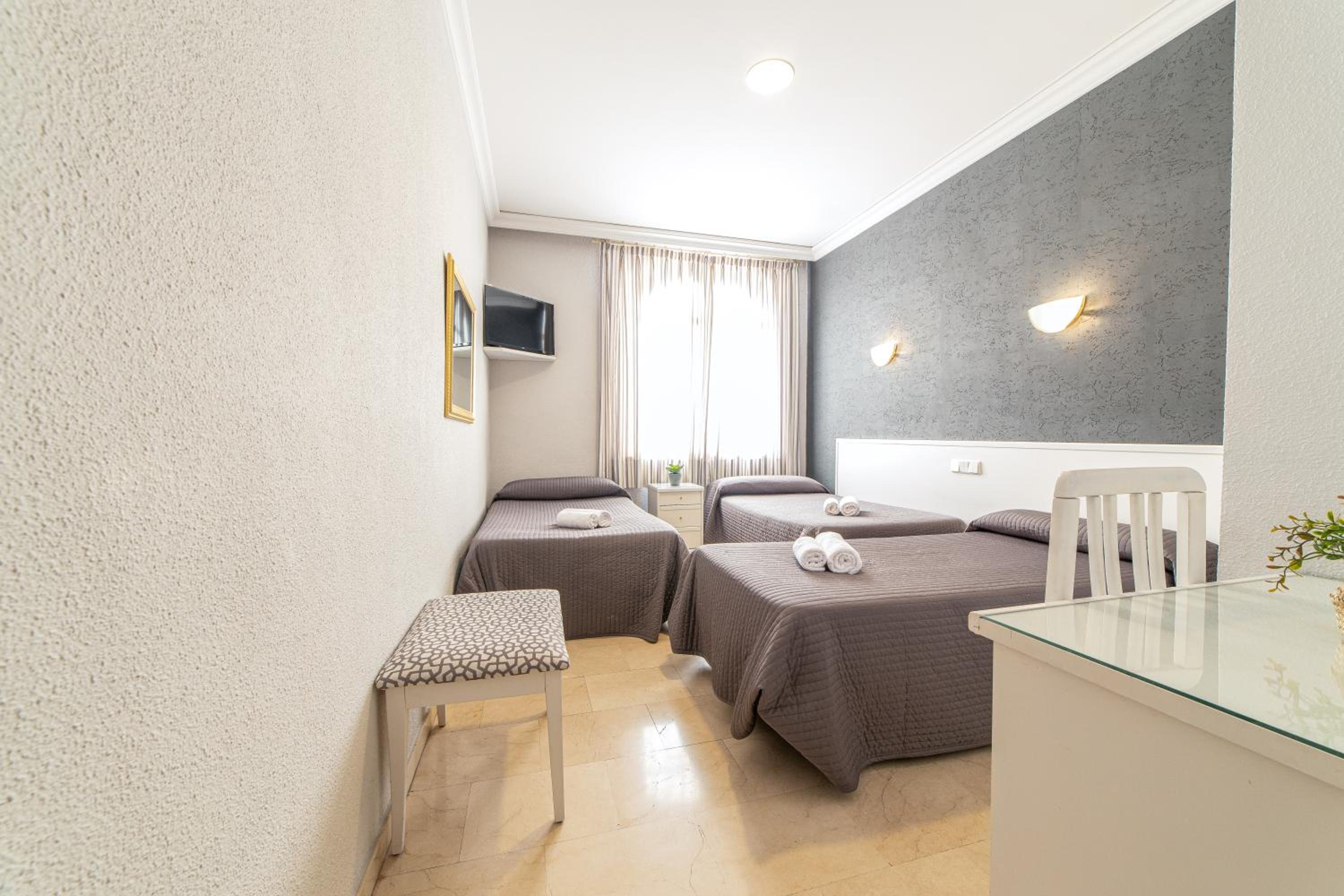 Hostal Ya