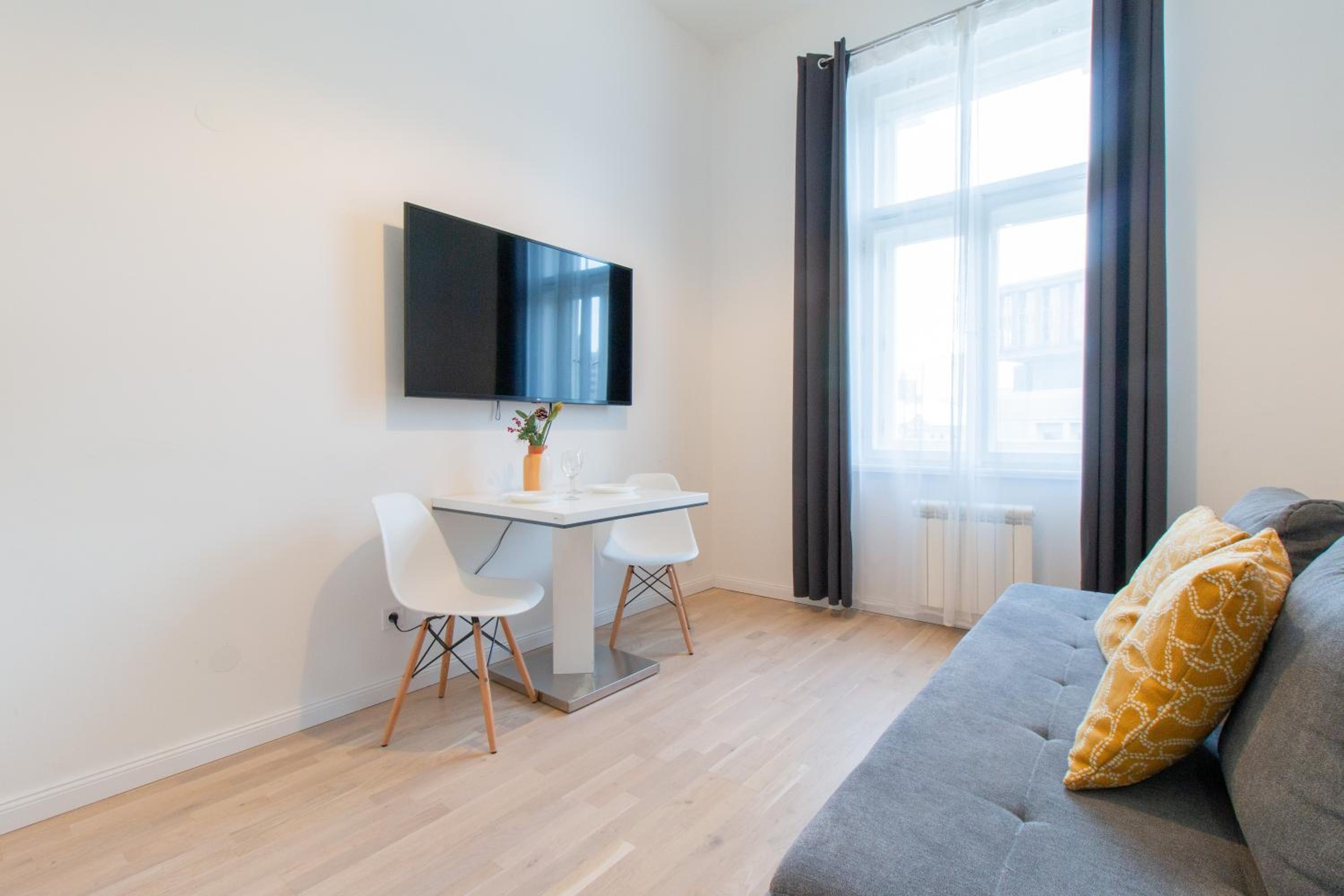 Washingtonova CR apartments