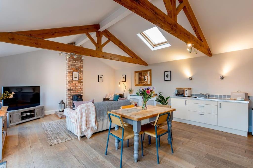 The Garden House in Low Catton view 2