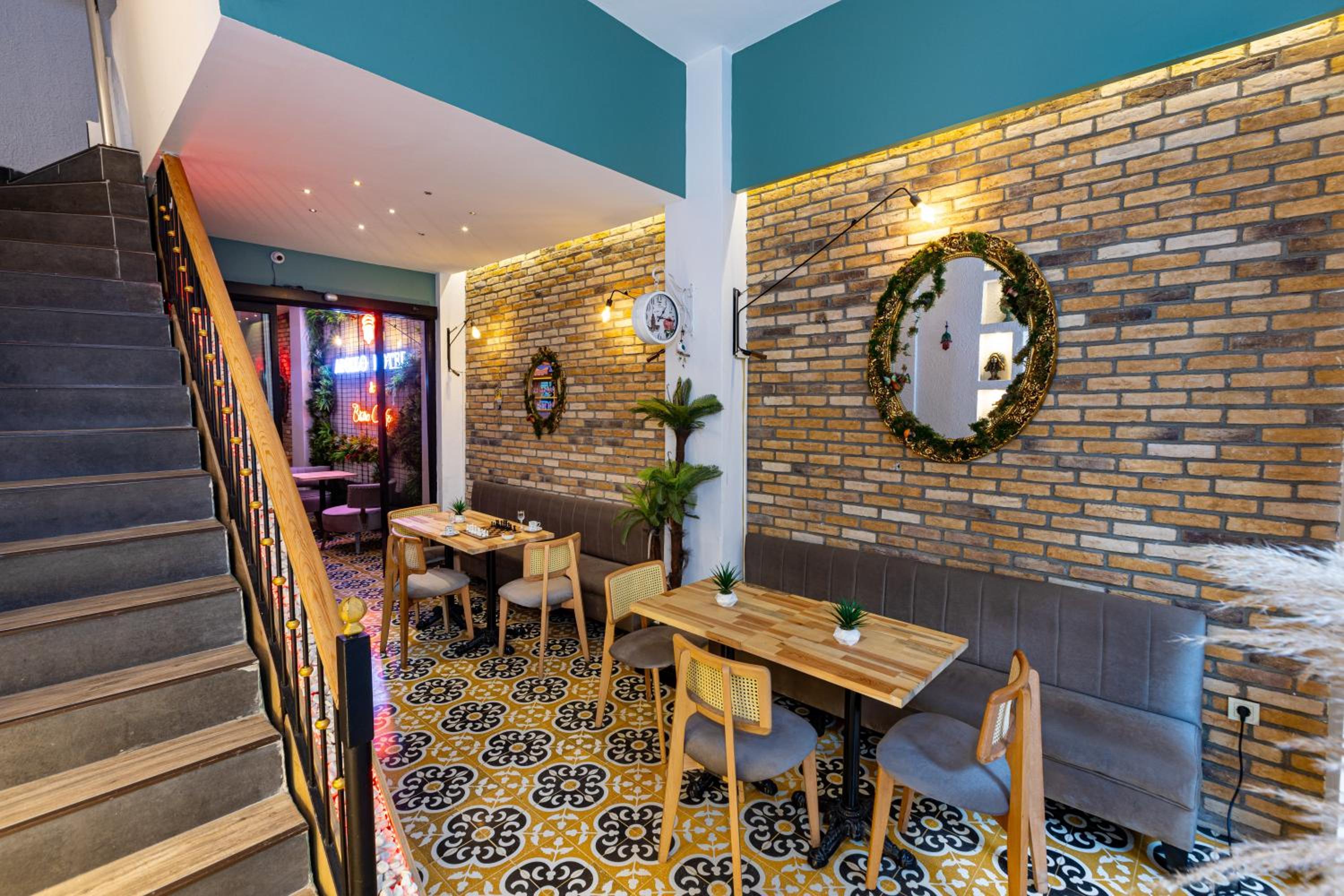 APOLLO HOTEL & APARTMENtS - Image 16