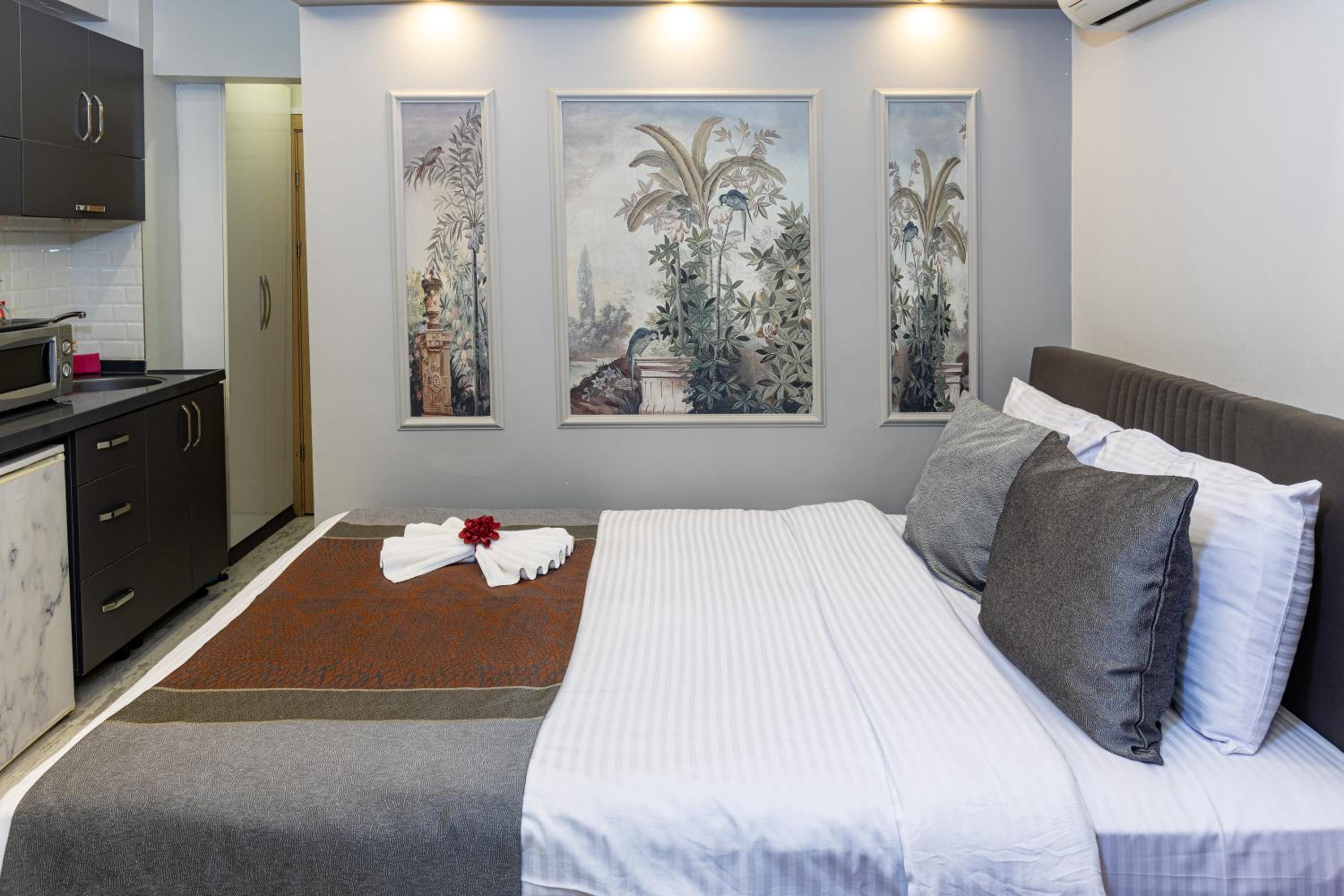 APOLLO HOTEL & APARTMENtS - Image 43