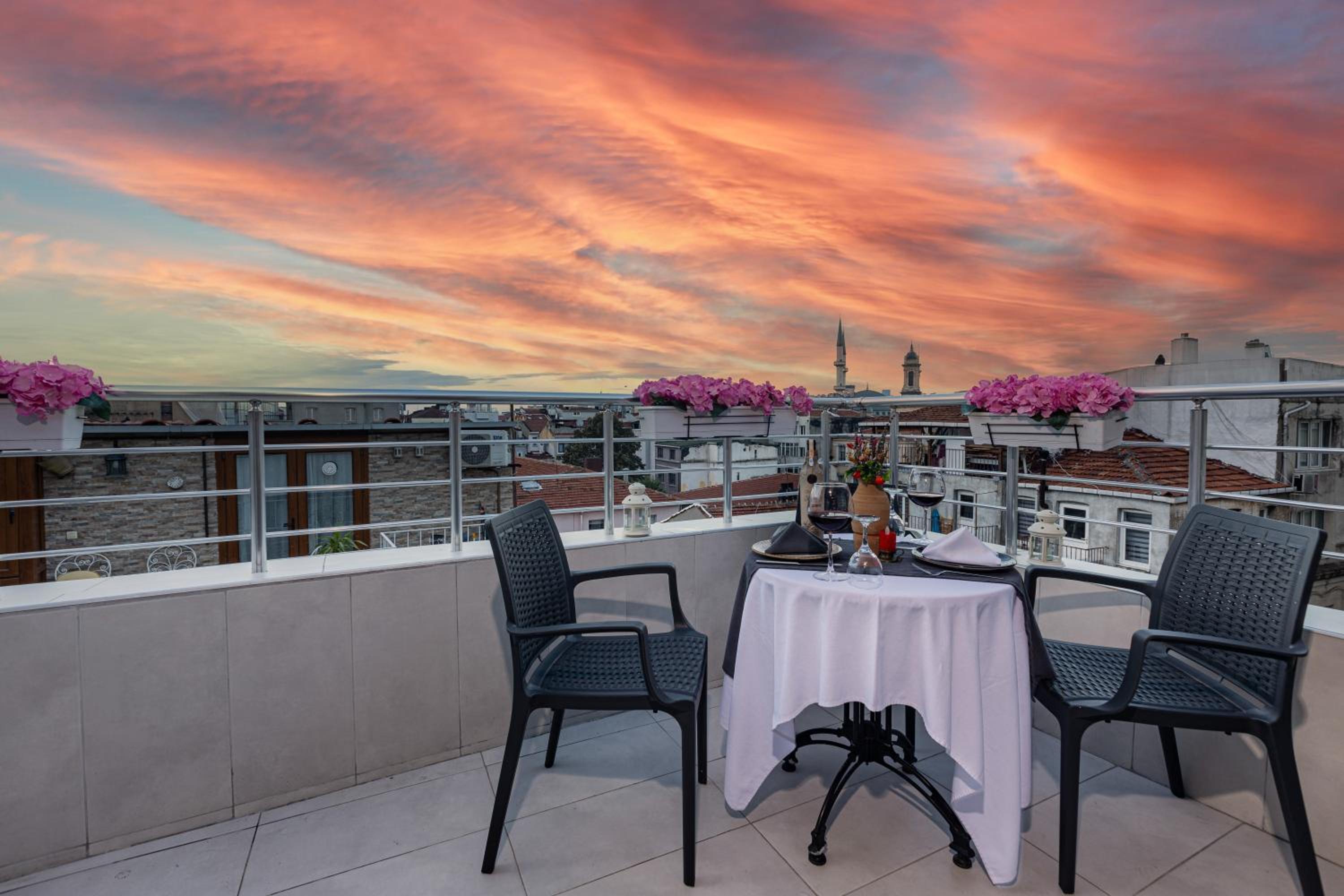 APOLLO HOTEL & APARTMENtS - Image 59